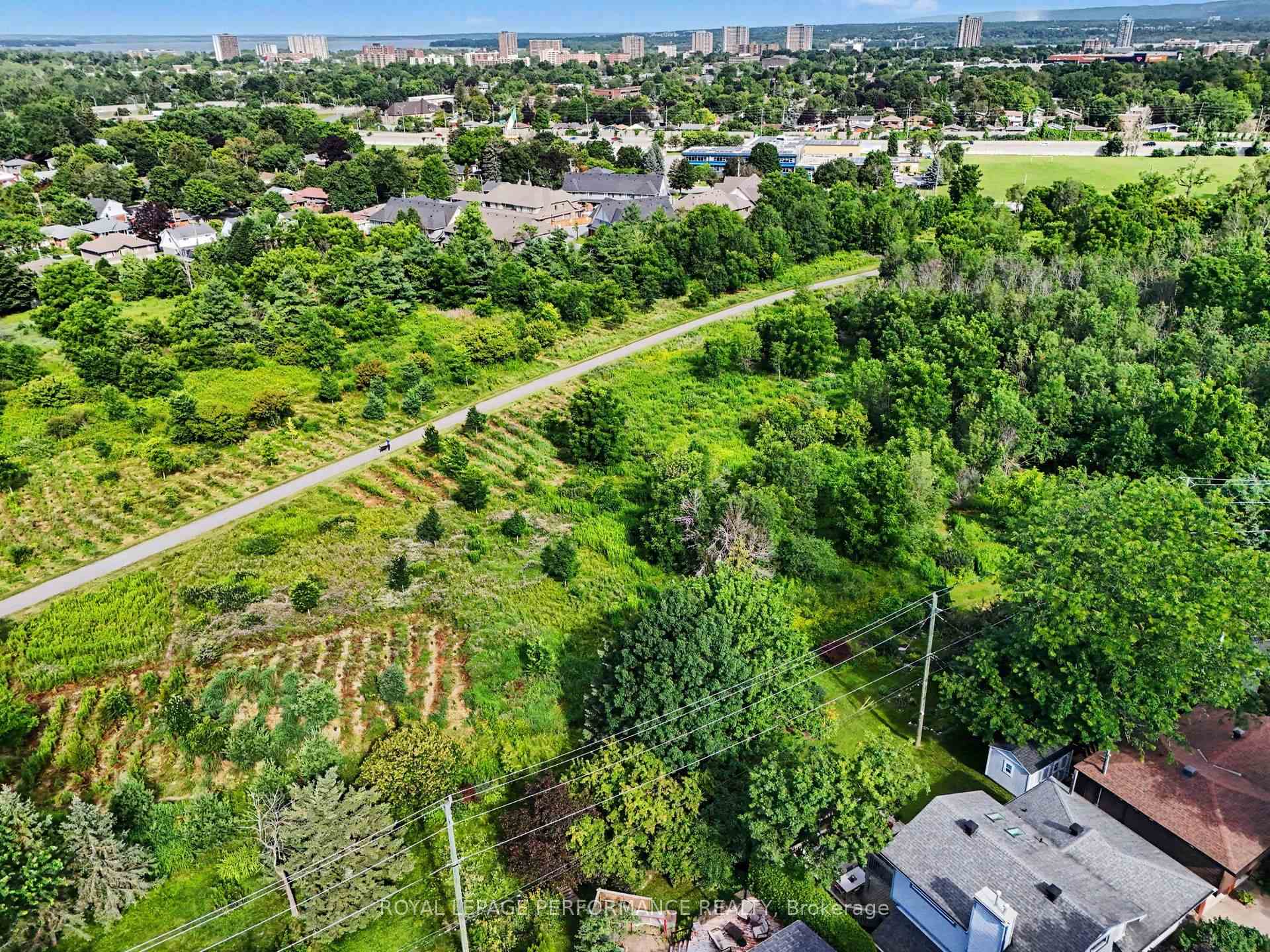 Photo 35 of 1208 Cline Crescent, Ottawa, Bel Air Heights — HOMEH
