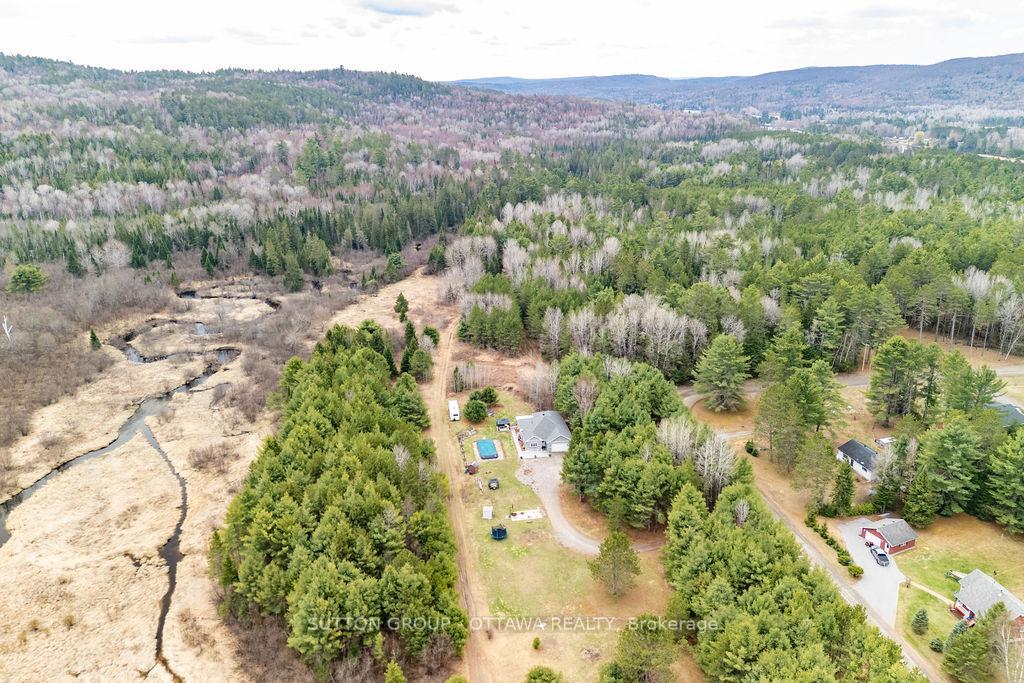 Photo 5 of 12 Eastern Avenue, Greater Madawaska, Greater Madawaska — HOMEH