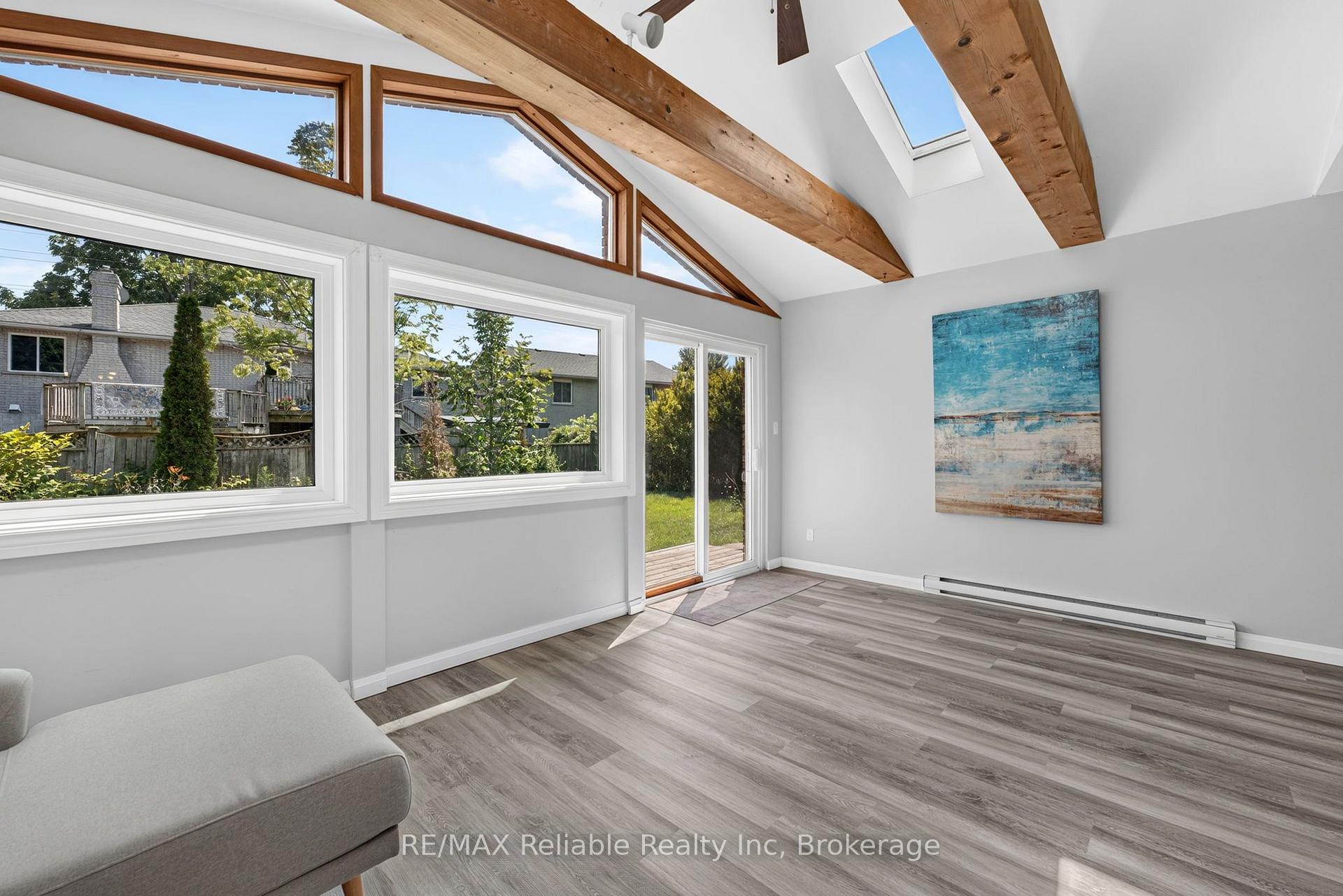 Photo 13 of 17 Suncoast Drive W, Goderich, Goderich (Town) — HOMEH