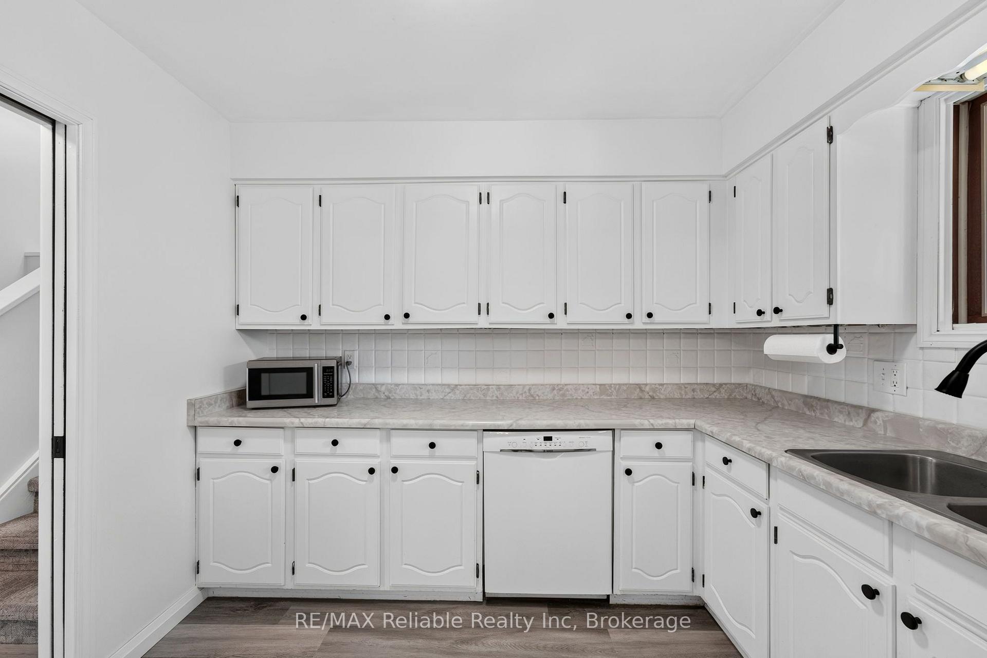 Photo 15 of 17 Suncoast Drive W, Goderich, Goderich (Town) — HOMEH