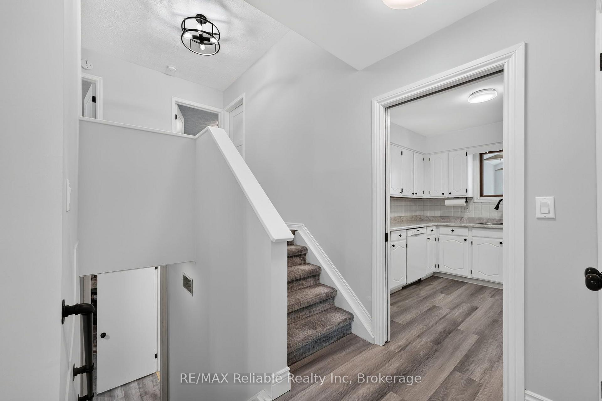 Photo 16 of 17 Suncoast Drive W, Goderich, Goderich (Town) — HOMEH