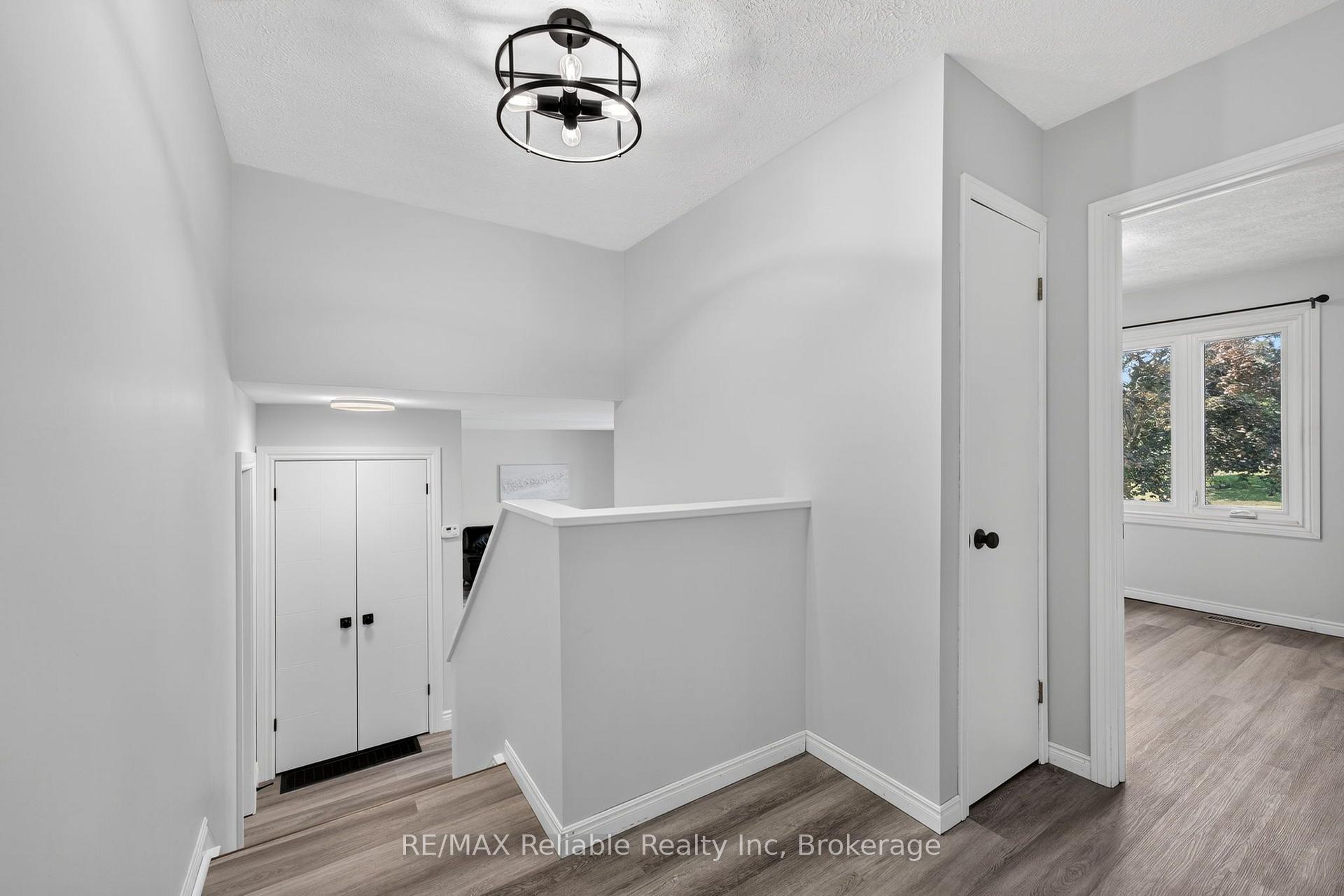 Photo 17 of 17 Suncoast Drive W, Goderich, Goderich (Town) — HOMEH