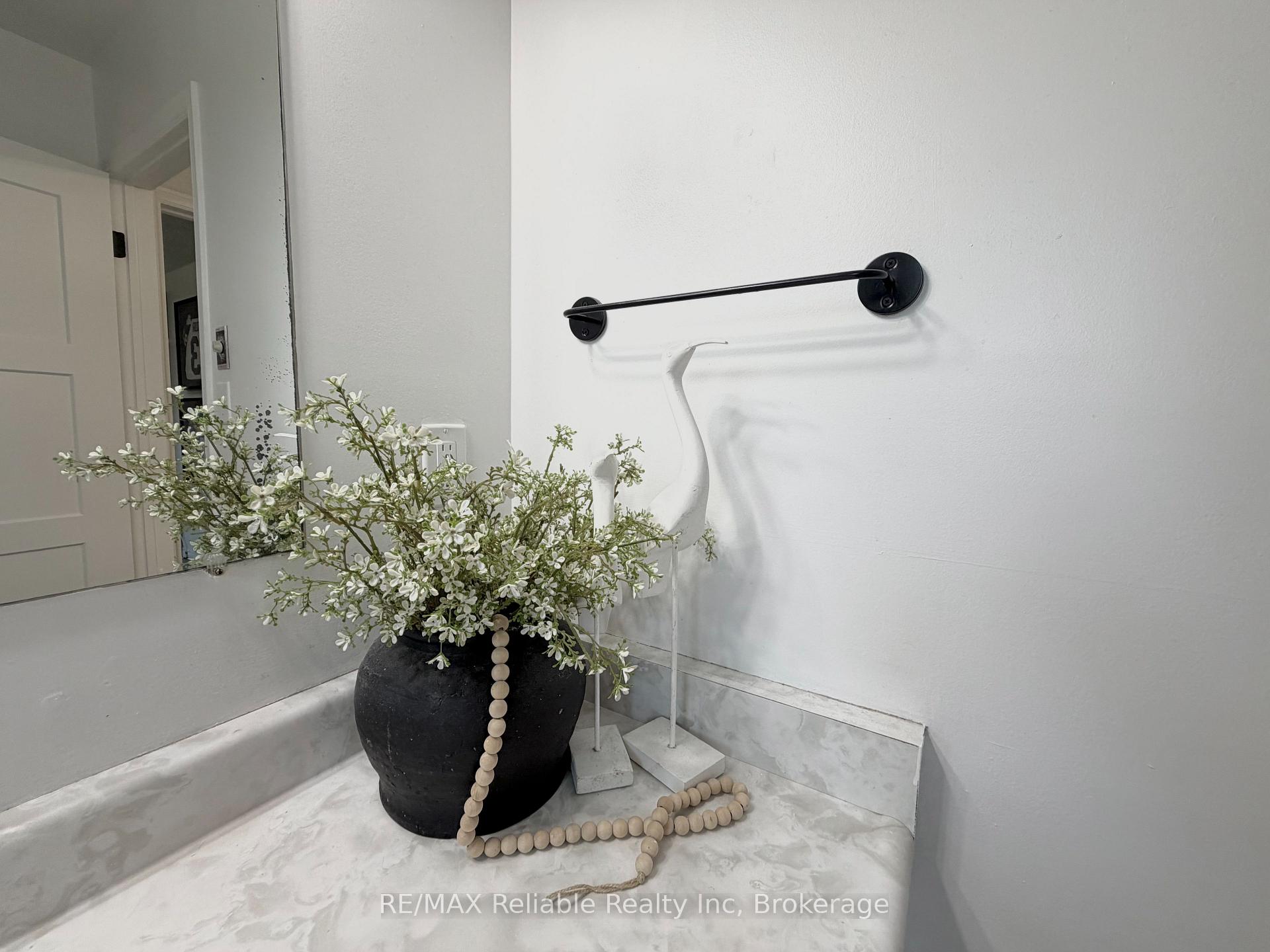 Photo 19 of 17 Suncoast Drive W, Goderich, Goderich (Town) — HOMEH