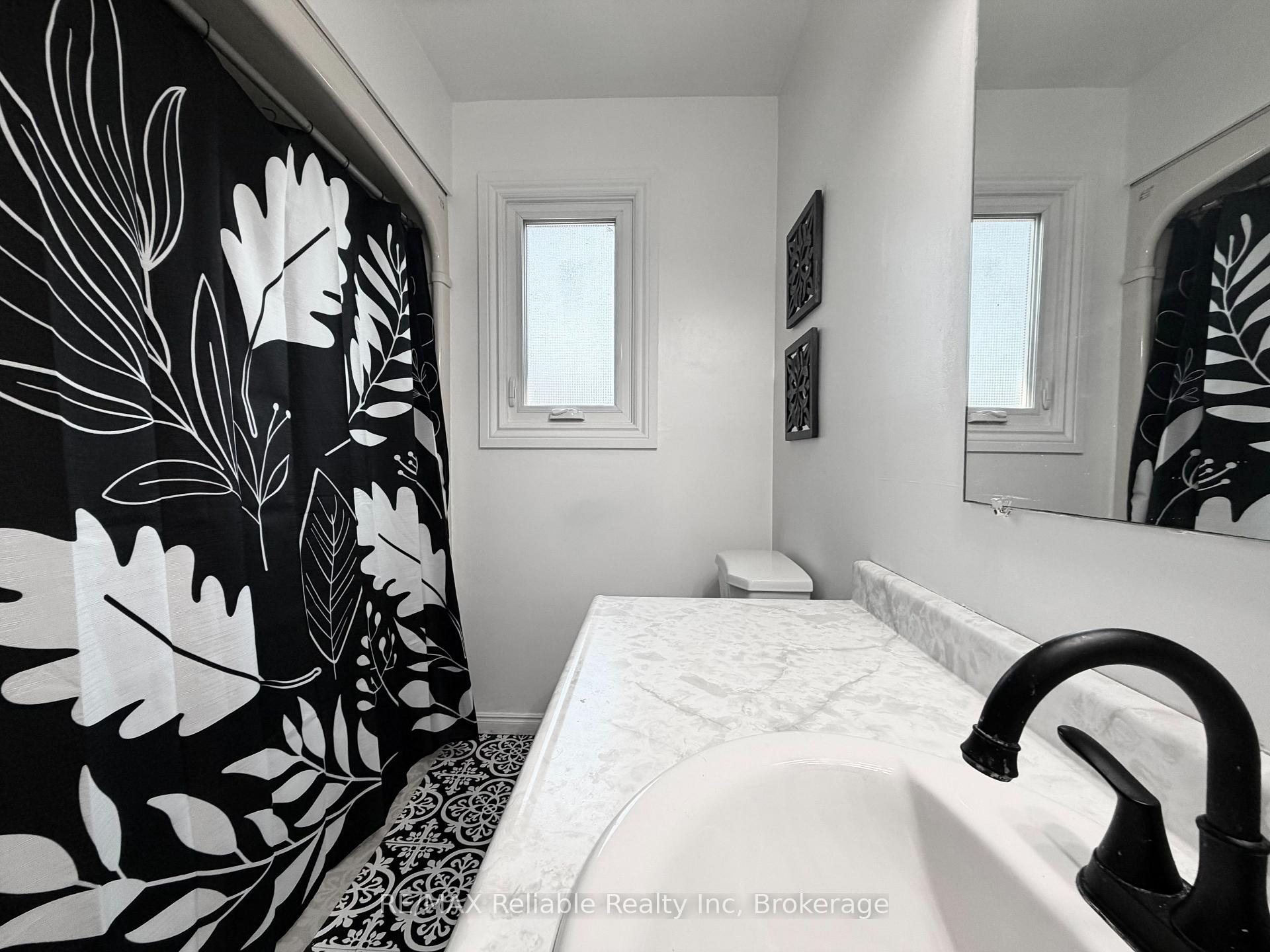 Photo 21 of 17 Suncoast Drive W, Goderich, Goderich (Town) — HOMEH