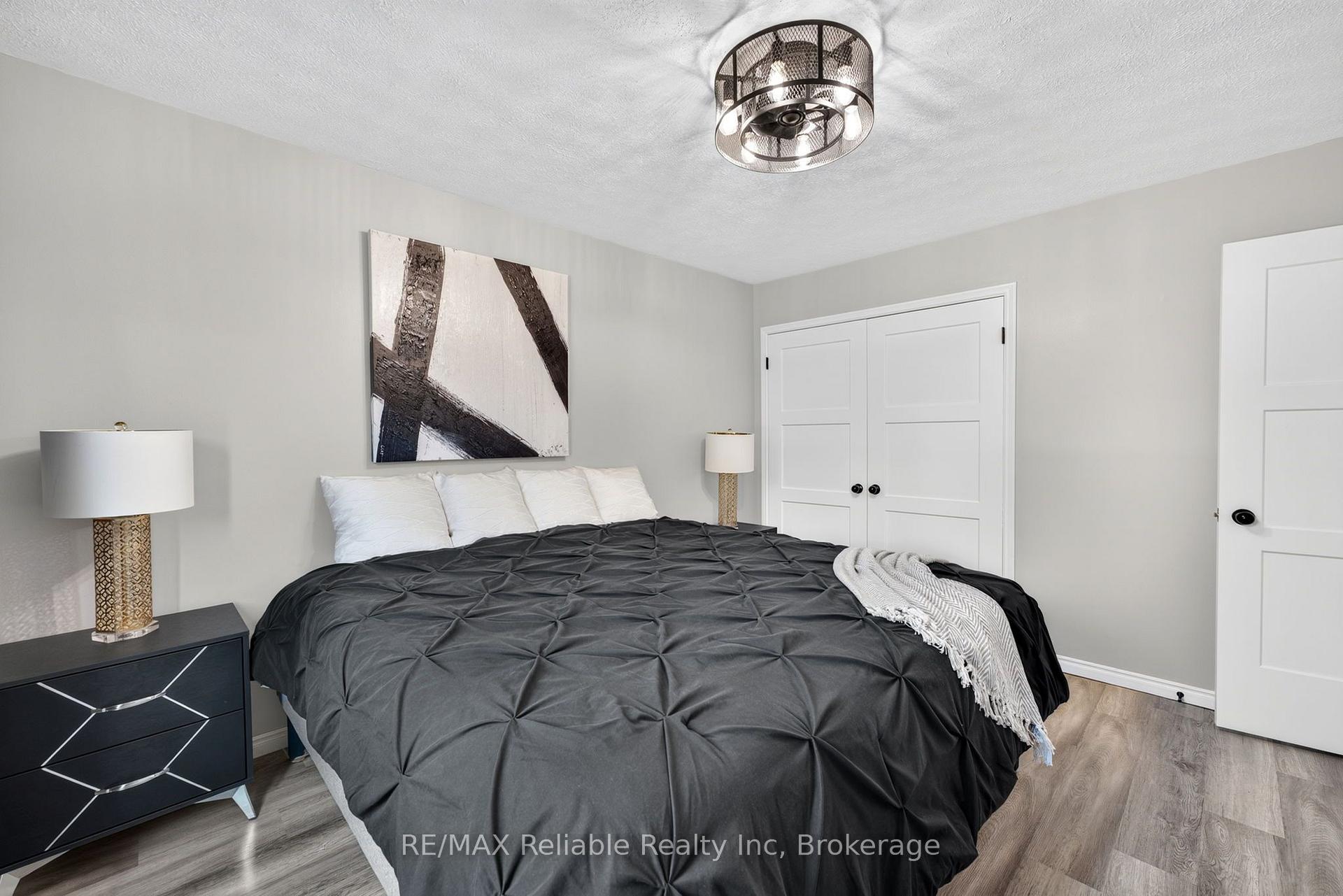 Photo 25 of 17 Suncoast Drive W, Goderich, Goderich (Town) — HOMEH