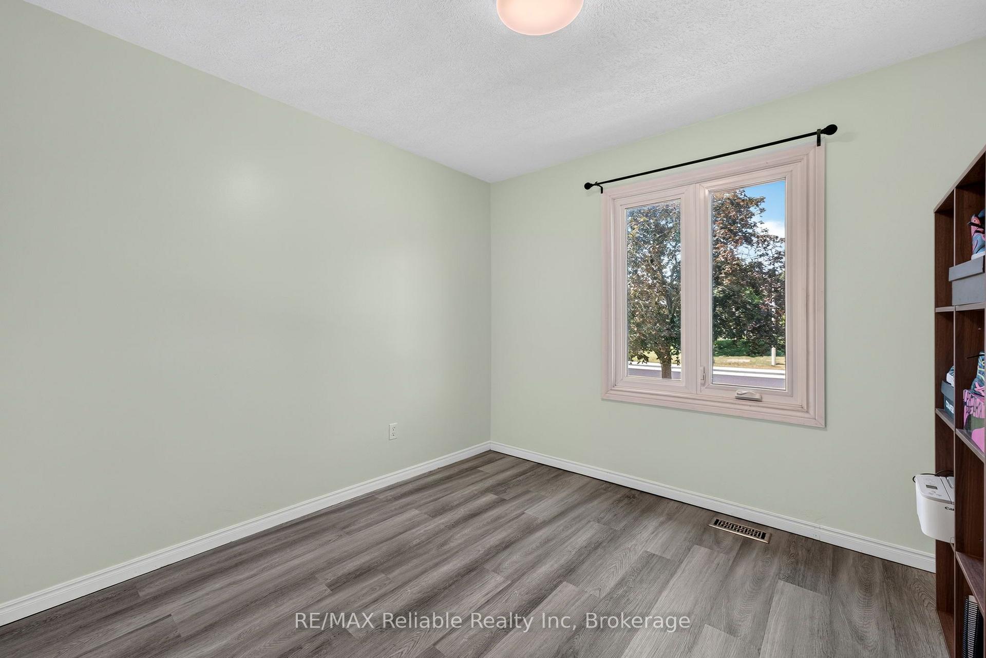 Photo 27 of 17 Suncoast Drive W, Goderich, Goderich (Town) — HOMEH
