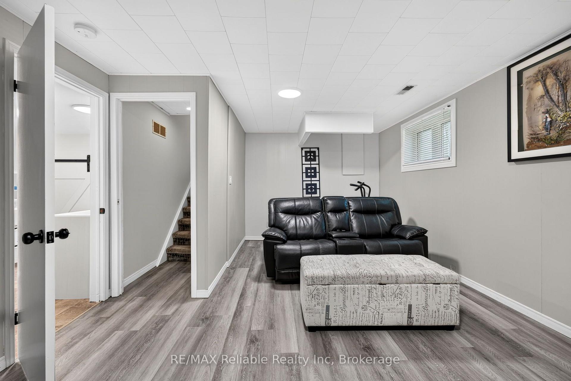 Photo 31 of 17 Suncoast Drive W, Goderich, Goderich (Town) — HOMEH