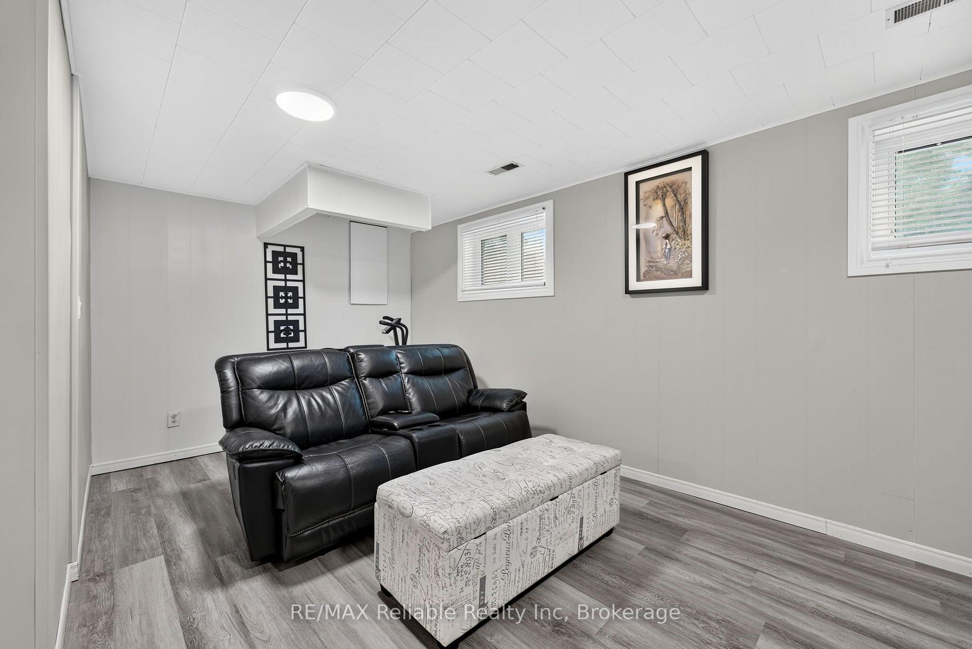 Photo 32 of 17 Suncoast Drive W, Goderich, Goderich (Town) — HOMEH