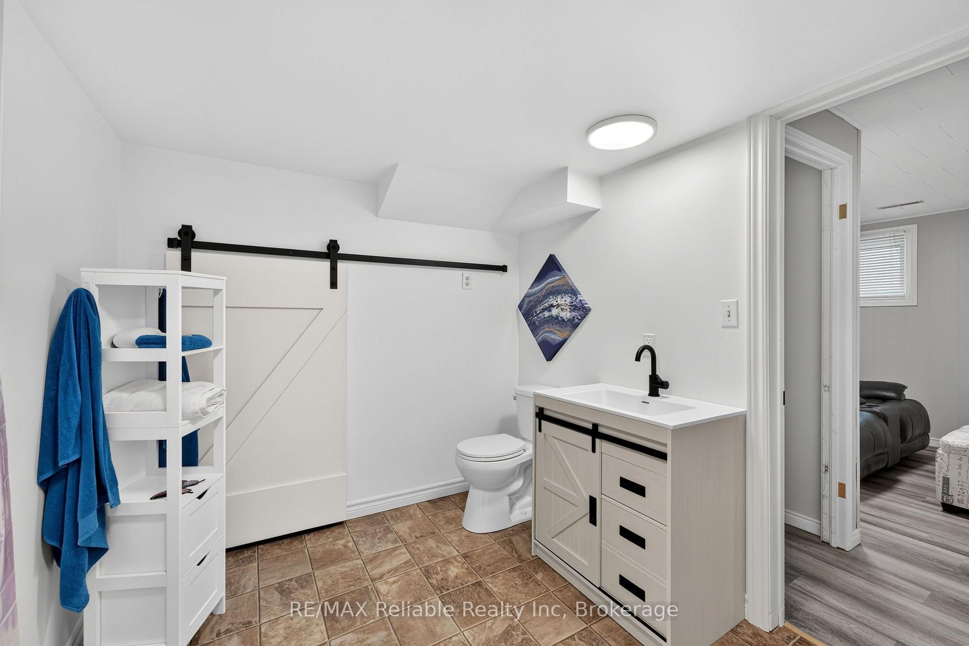 Photo 36 of 17 Suncoast Drive W, Goderich, Goderich (Town) — HOMEH