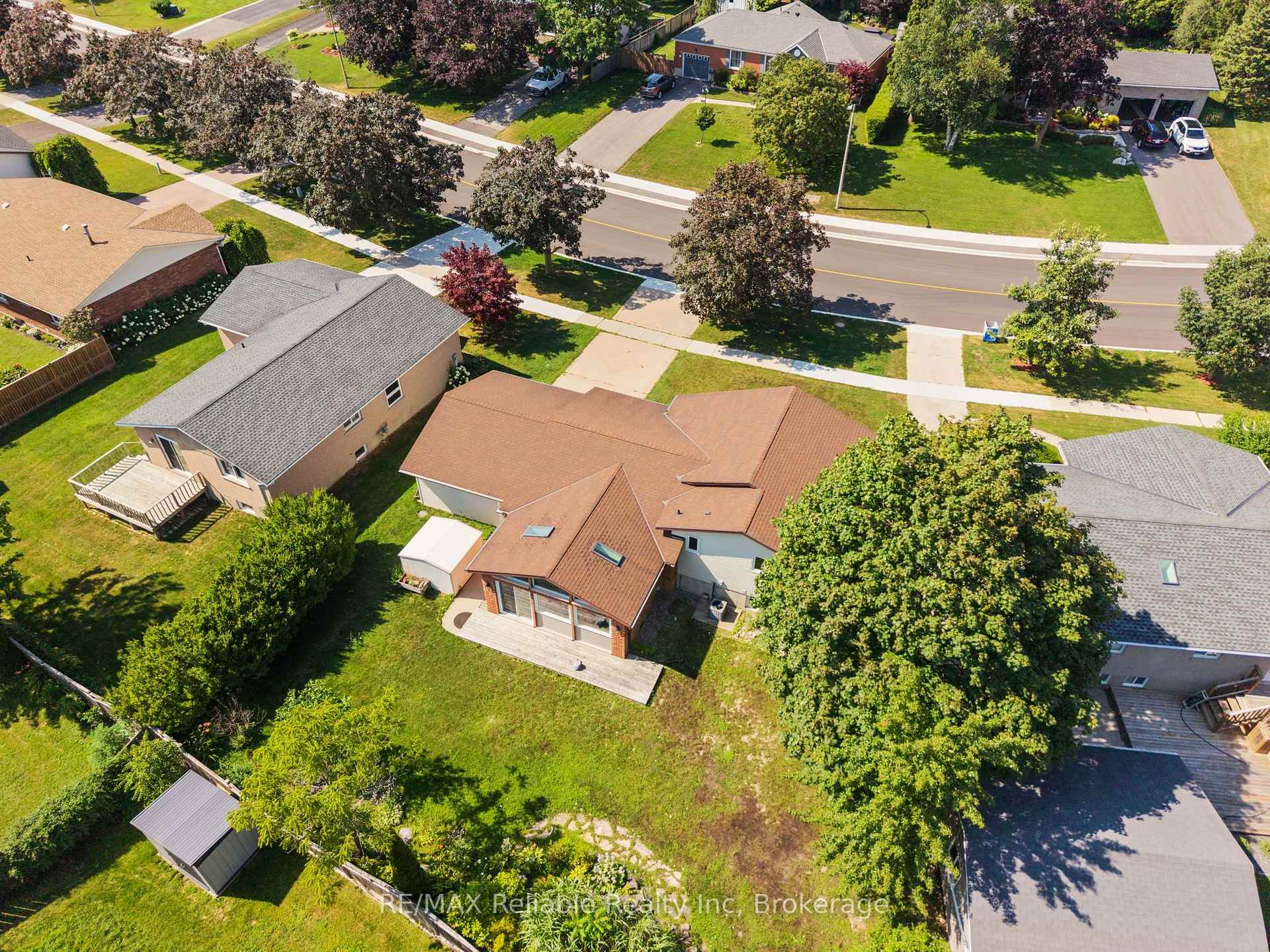 Photo 53 of 17 Suncoast Drive W, Goderich, Goderich (Town) — HOMEH