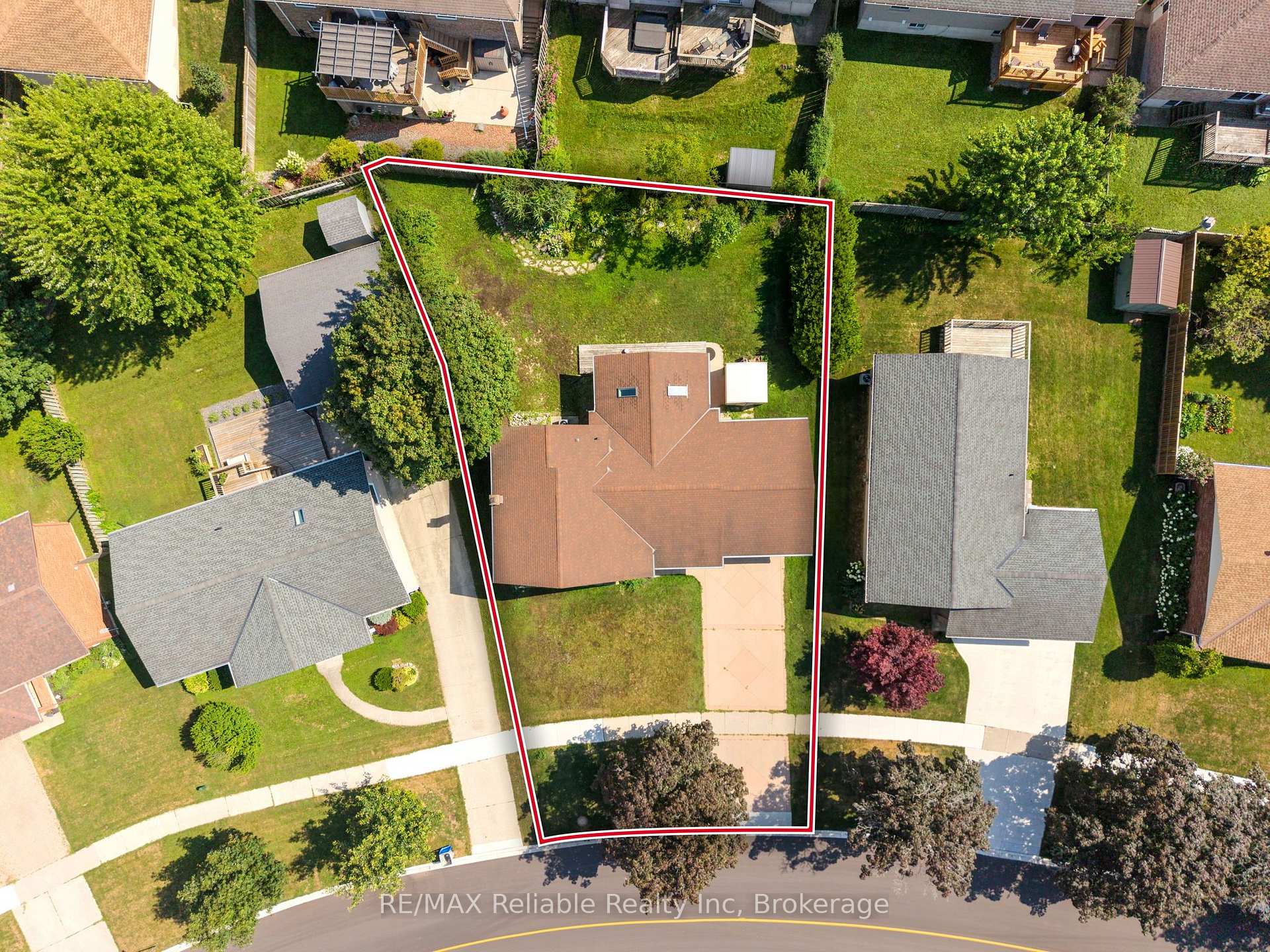 Photo 54 of 17 Suncoast Drive W, Goderich, Goderich (Town) — HOMEH