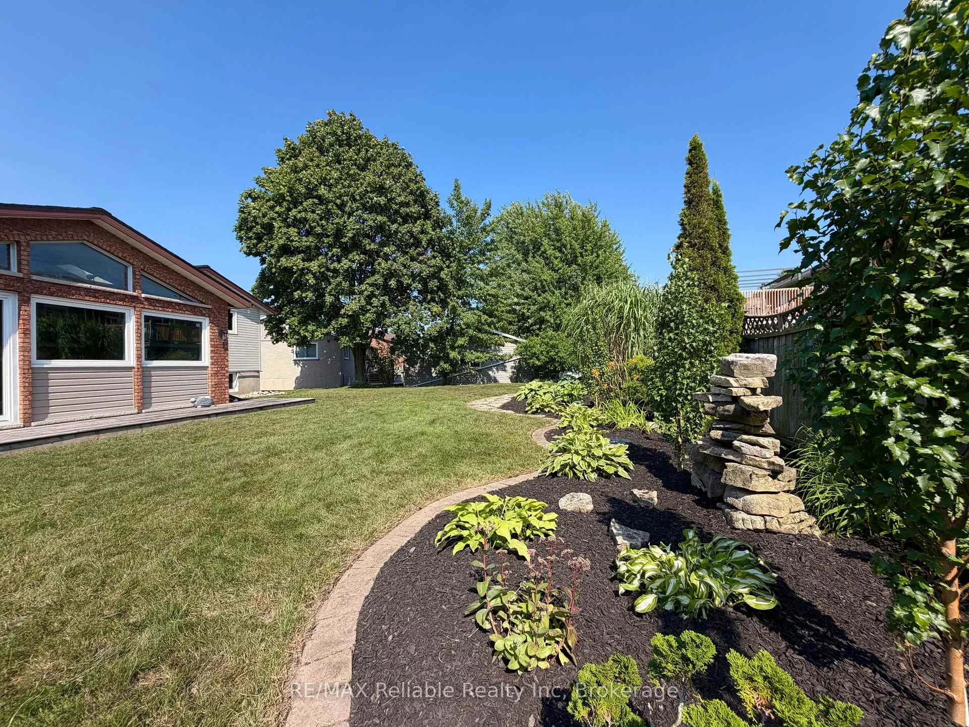 Photo 45 of 17 Suncoast Drive W, Goderich, Goderich (Town) — HOMEH