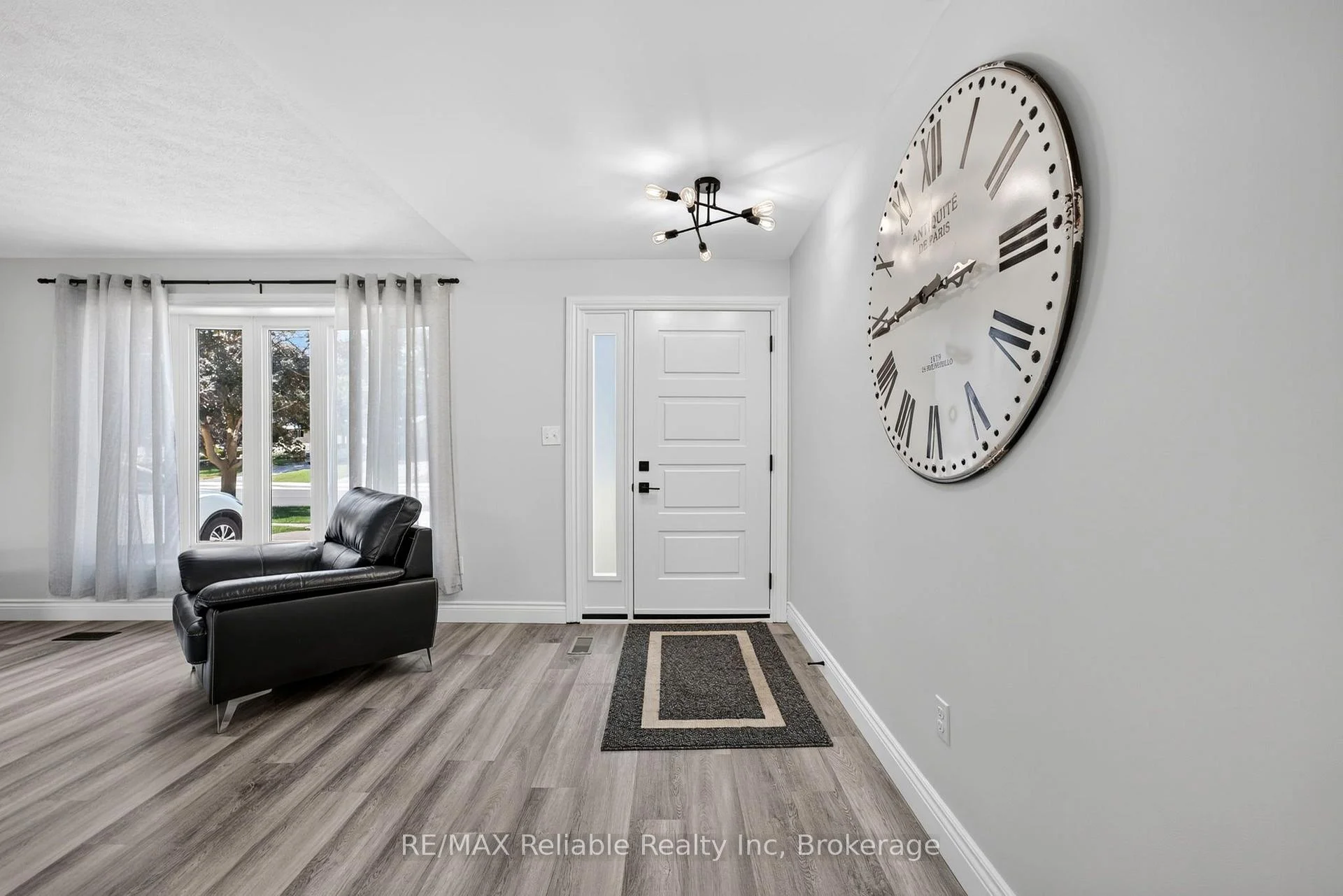 Photo 47 of 17 Suncoast Drive W, Goderich, Goderich (Town) — HOMEH