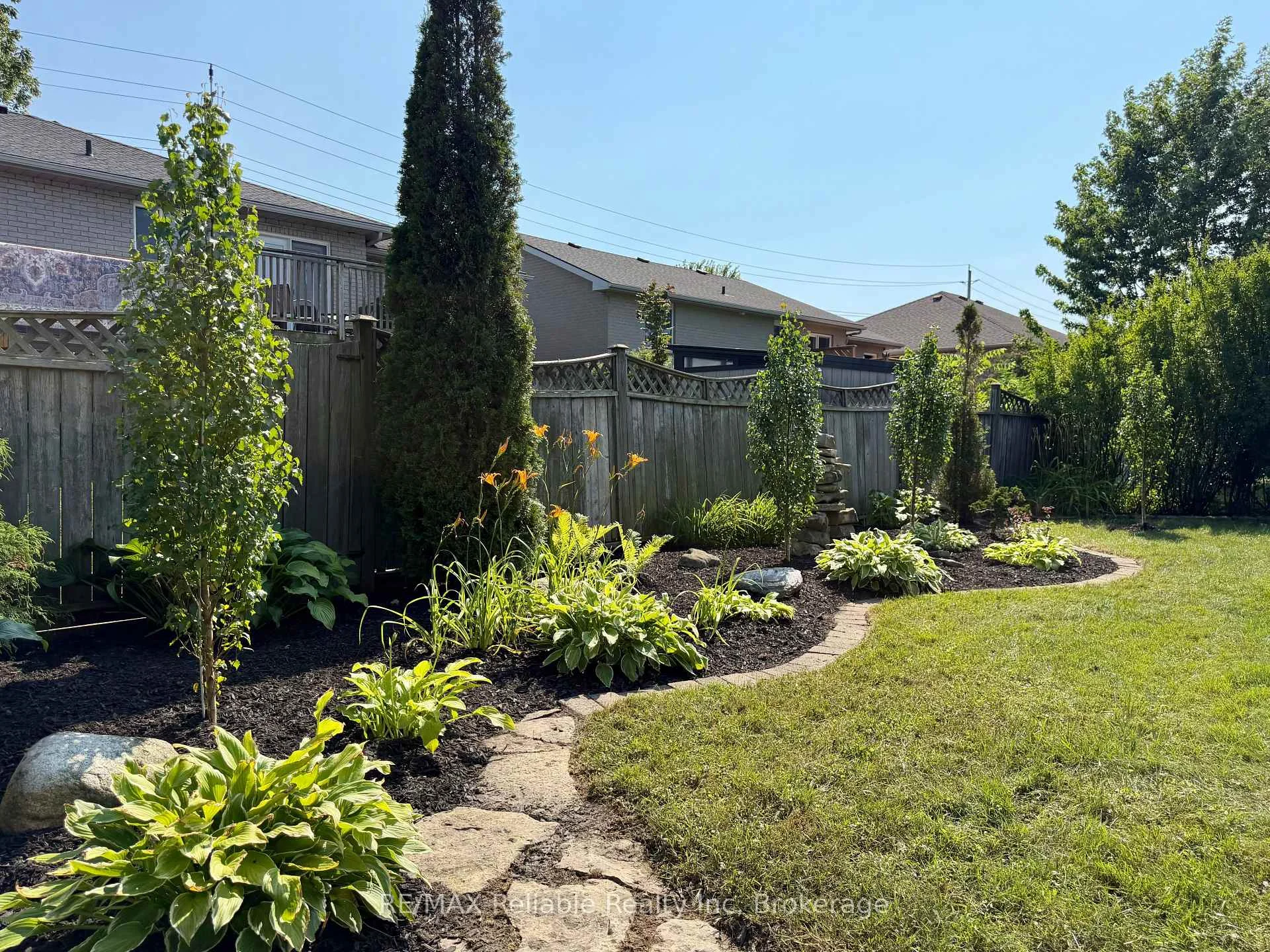 Photo 52 of 17 Suncoast Drive W, Goderich, Goderich (Town) — HOMEH