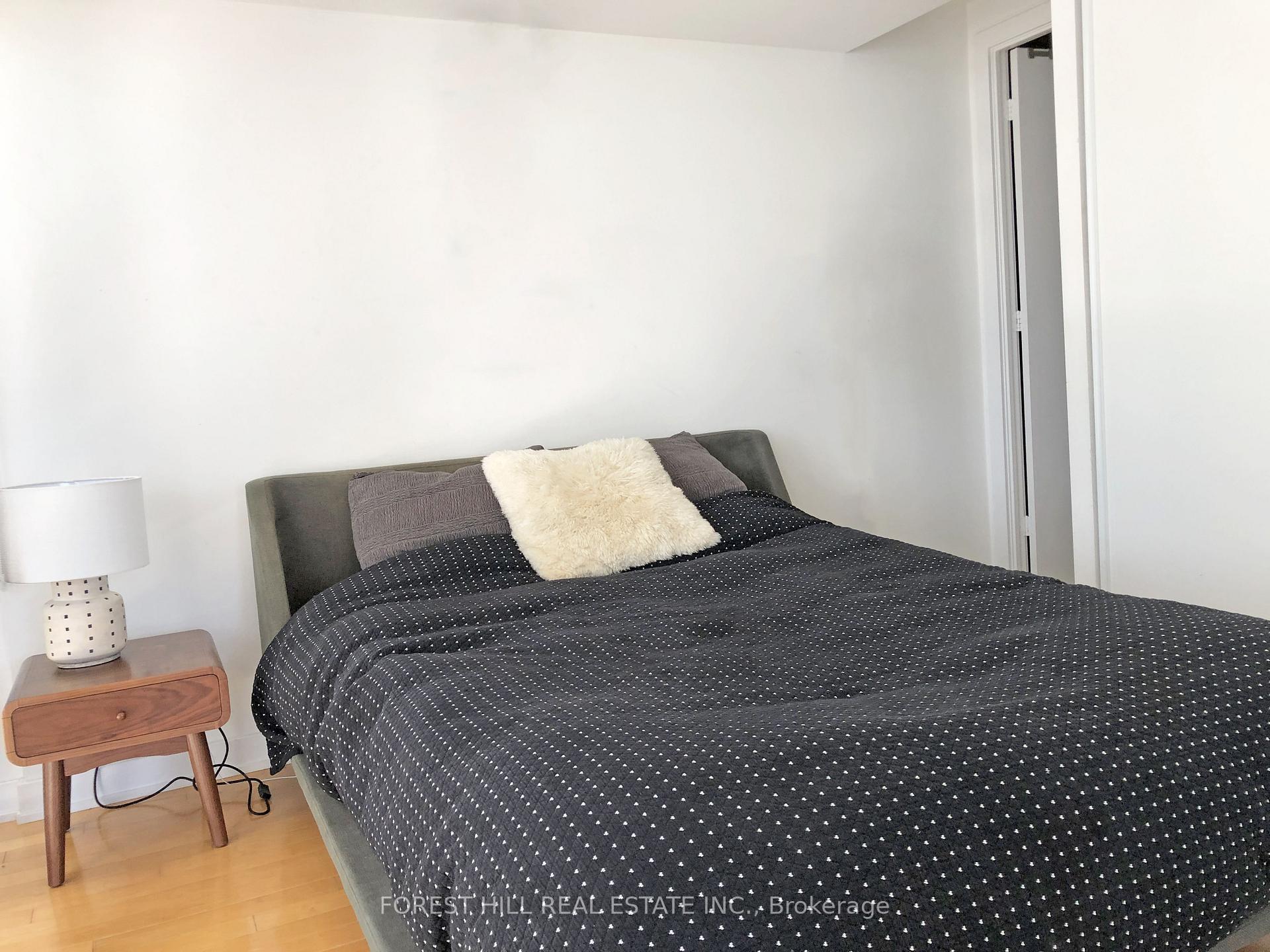 Photo 7 of Unit 2511, 33 Charles Street E, Toronto, Church-Yonge Corridor — HOMEH