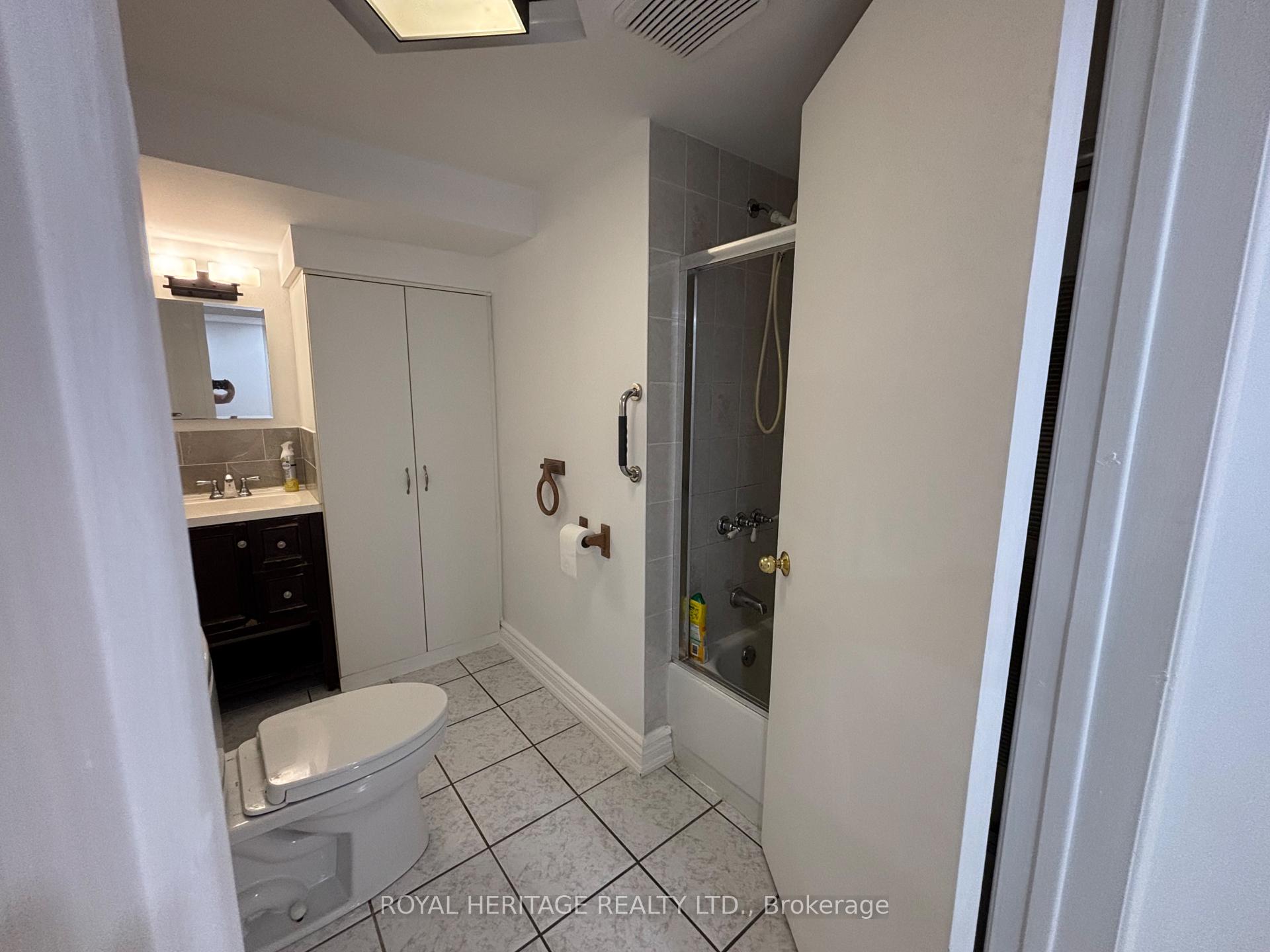 Photo 10 of 9 Dowers Drive, Ajax, Central — HOMEH