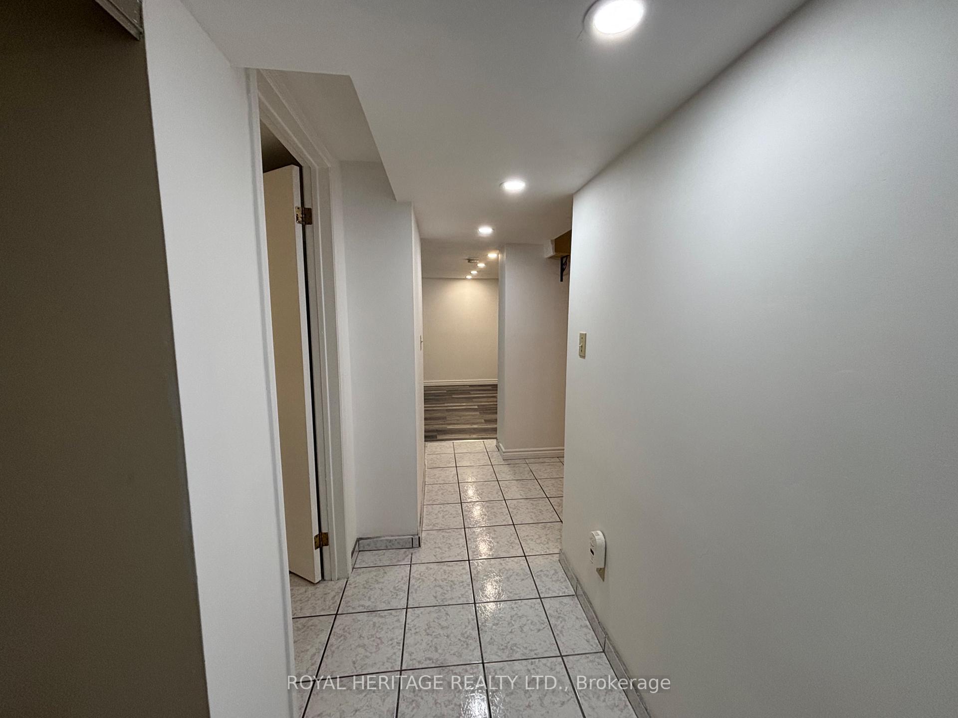 Photo 12 of 9 Dowers Drive, Ajax, Central — HOMEH