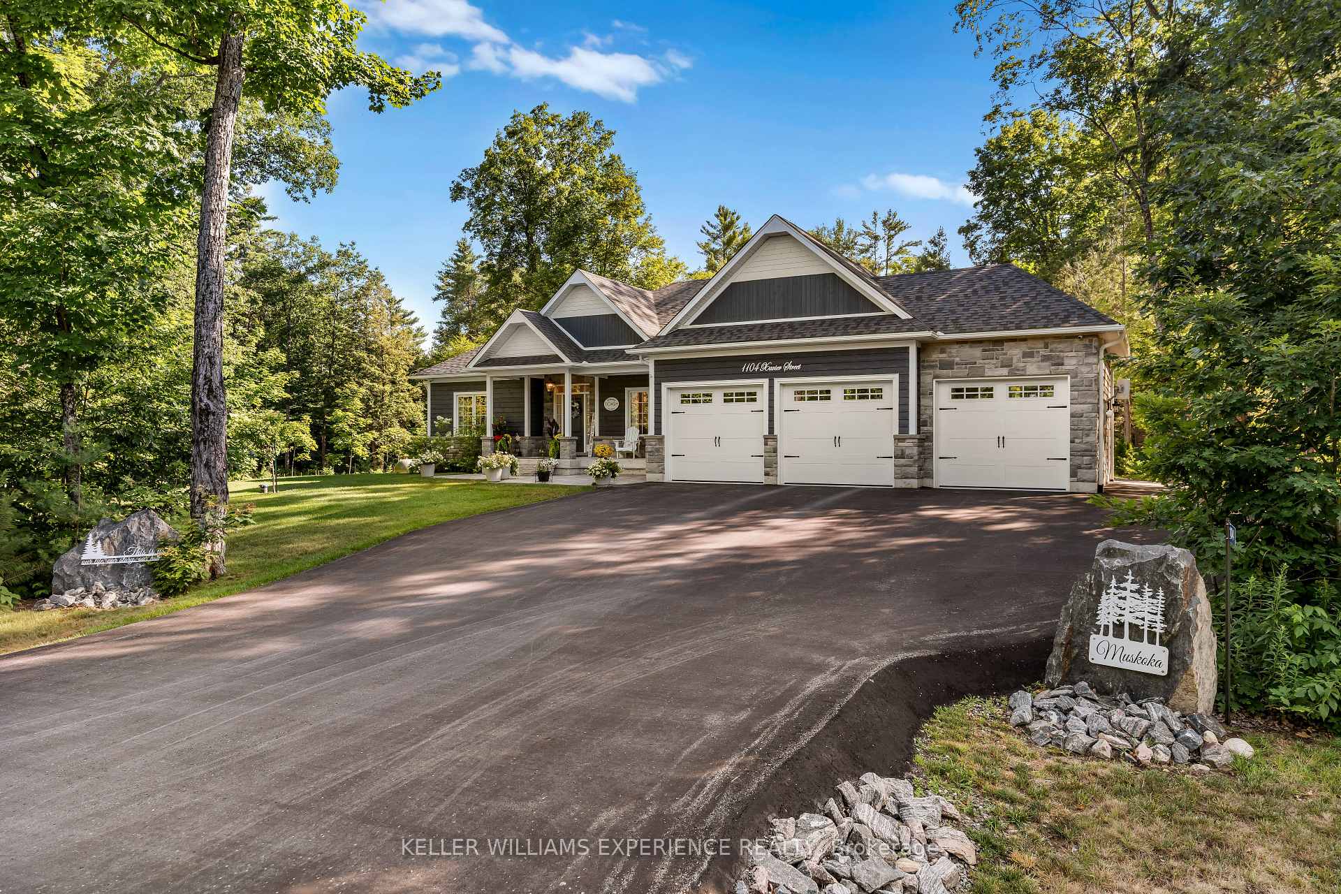 Photo 3 of 1104 Xavier Street, Gravenhurst, Wood (Gravenhurst) — HOMEH