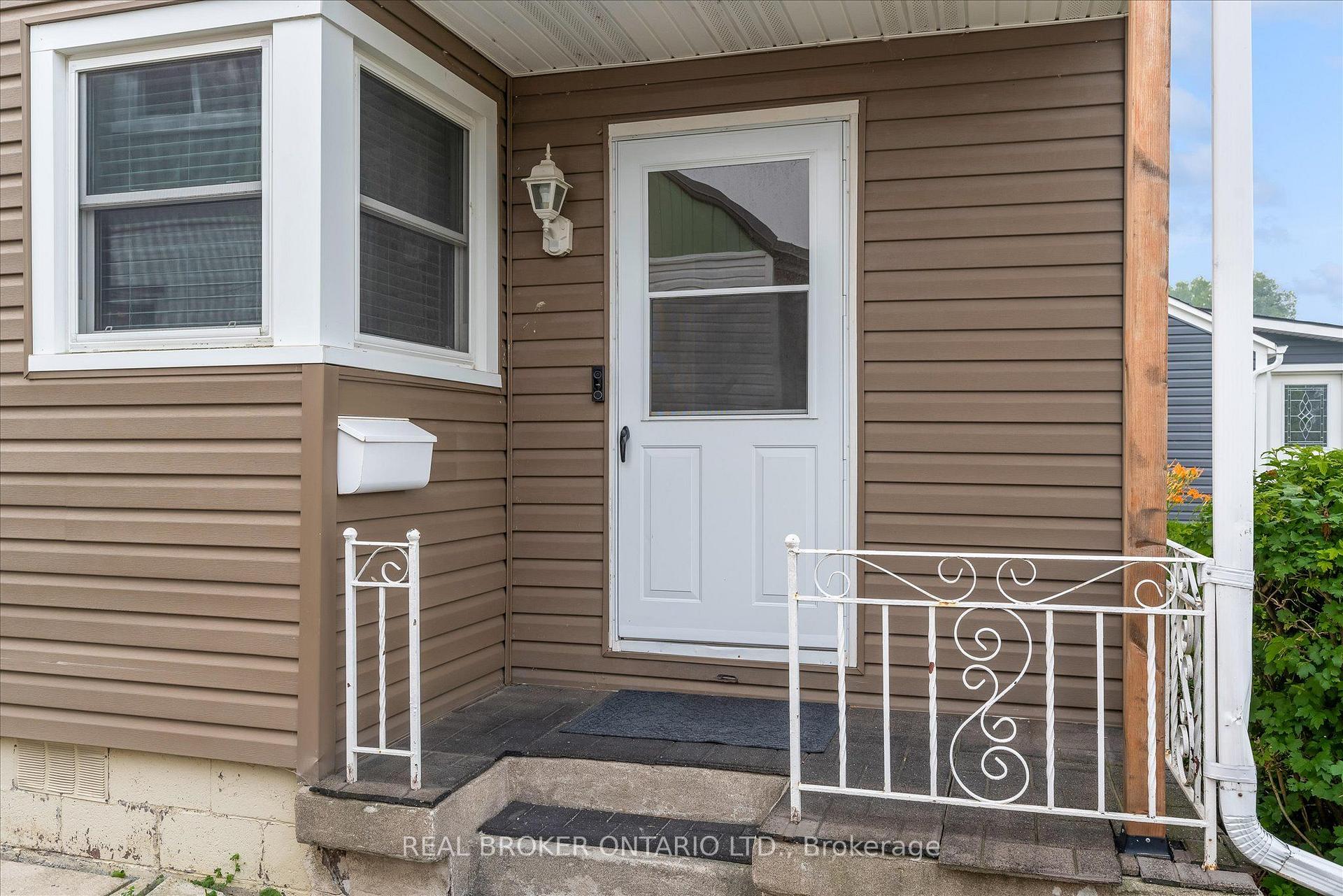 Photo 2 of 87 Bishop Road, Welland, Lincoln/Crowland — HOMEH