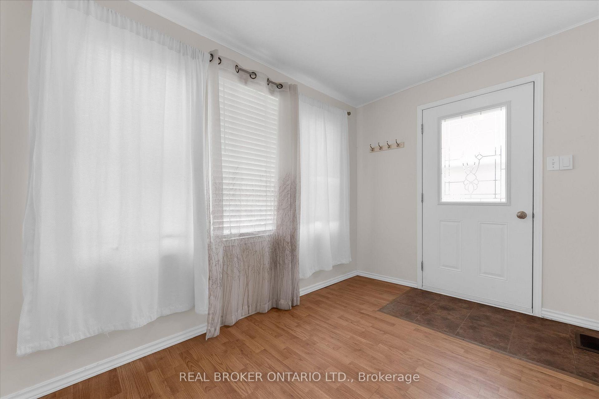 Photo 3 of 87 Bishop Road, Welland, Lincoln/Crowland — HOMEH