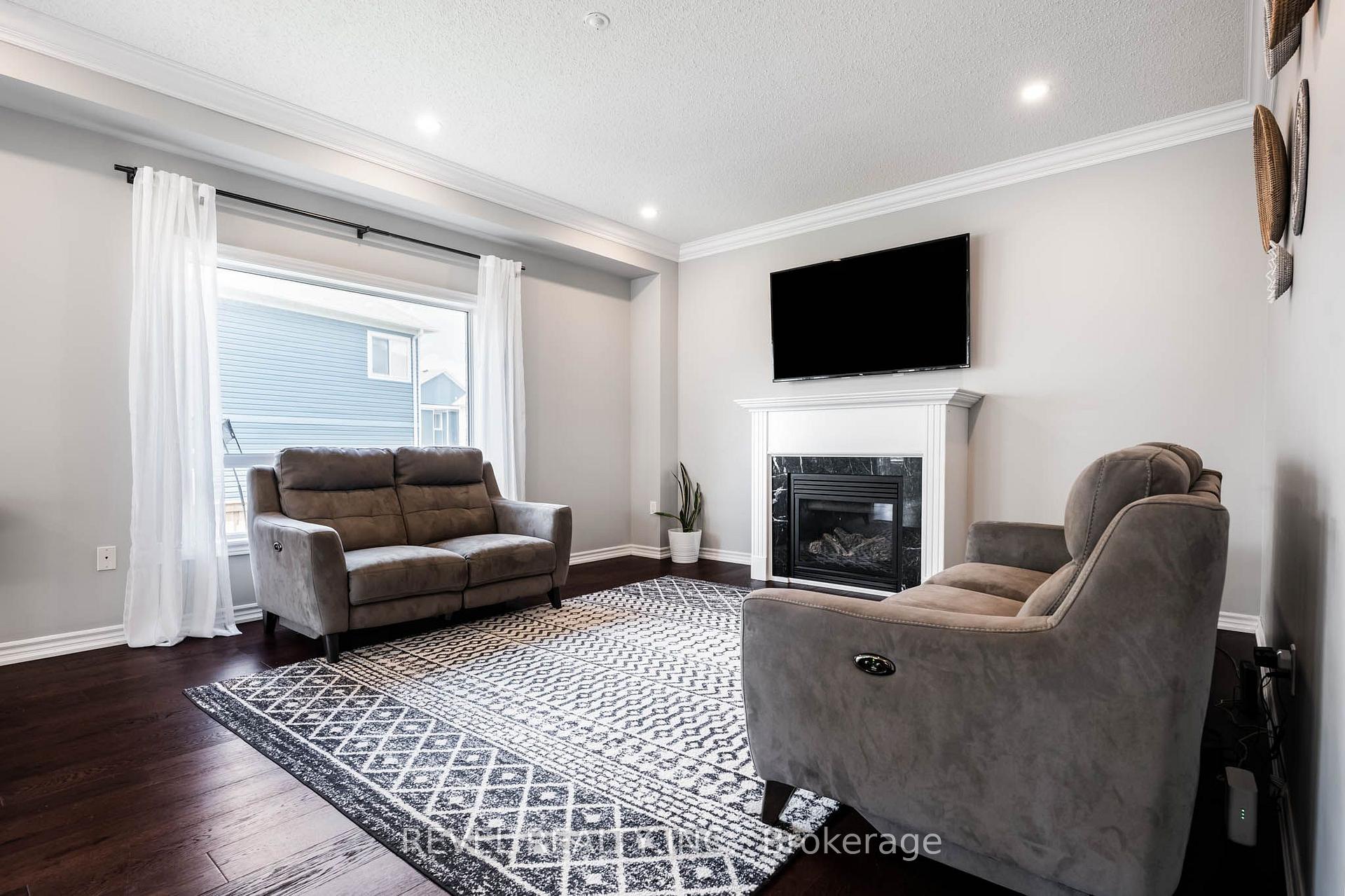 Photo 4 of 401 Tansley Street, Shelburne — HOMEH