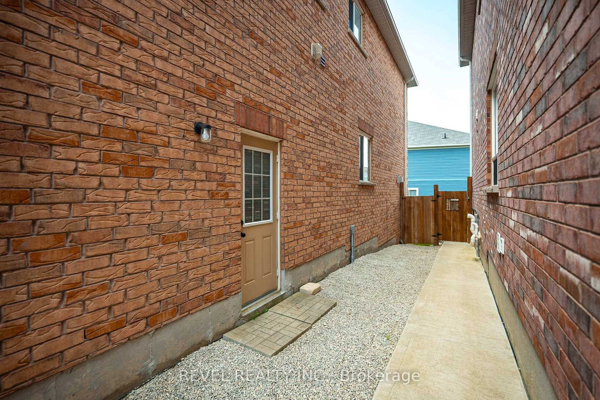 Photo 44 of 401 Tansley Street, Shelburne — HOMEH