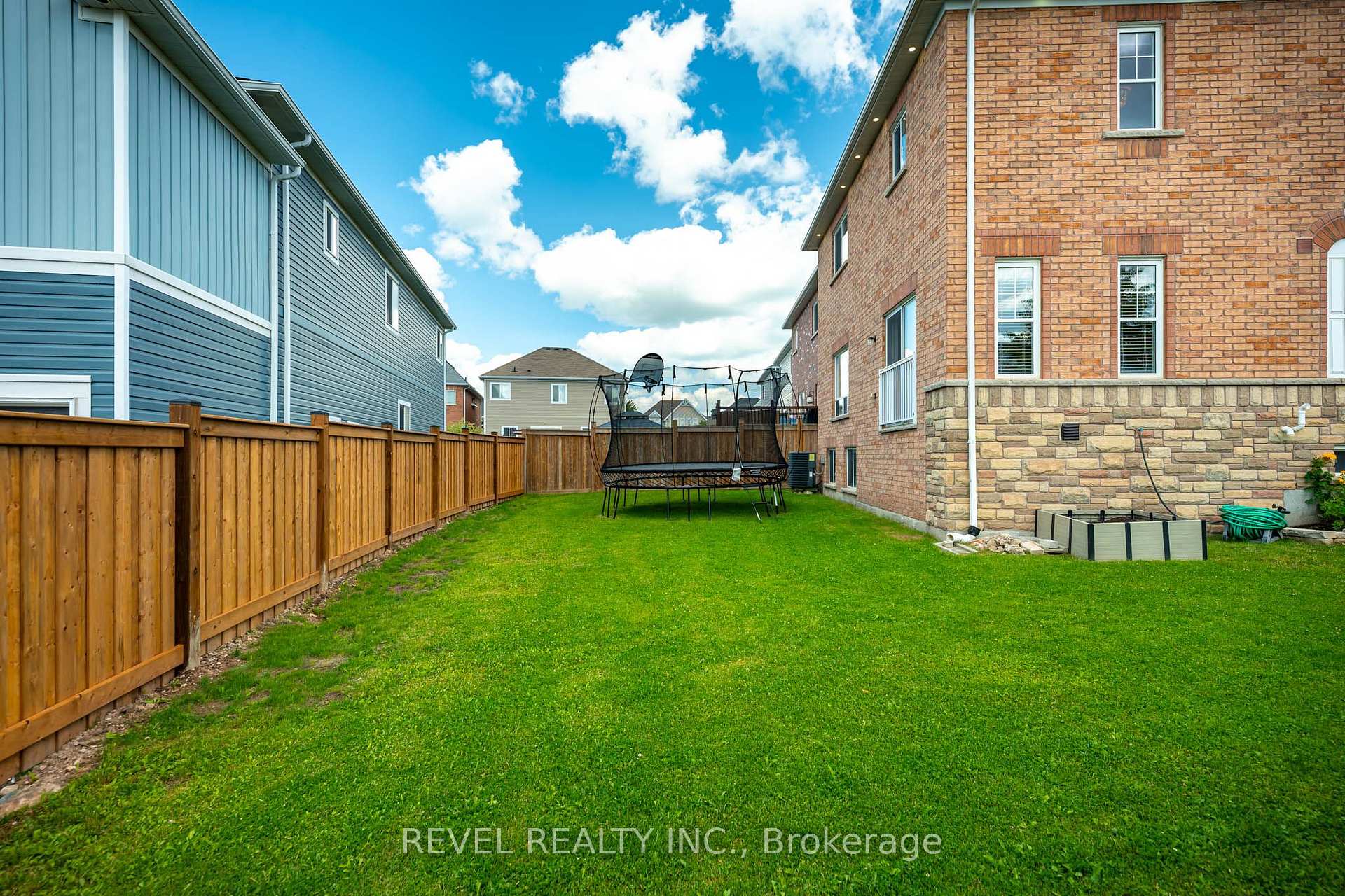 Photo 48 of 401 Tansley Street, Shelburne — HOMEH