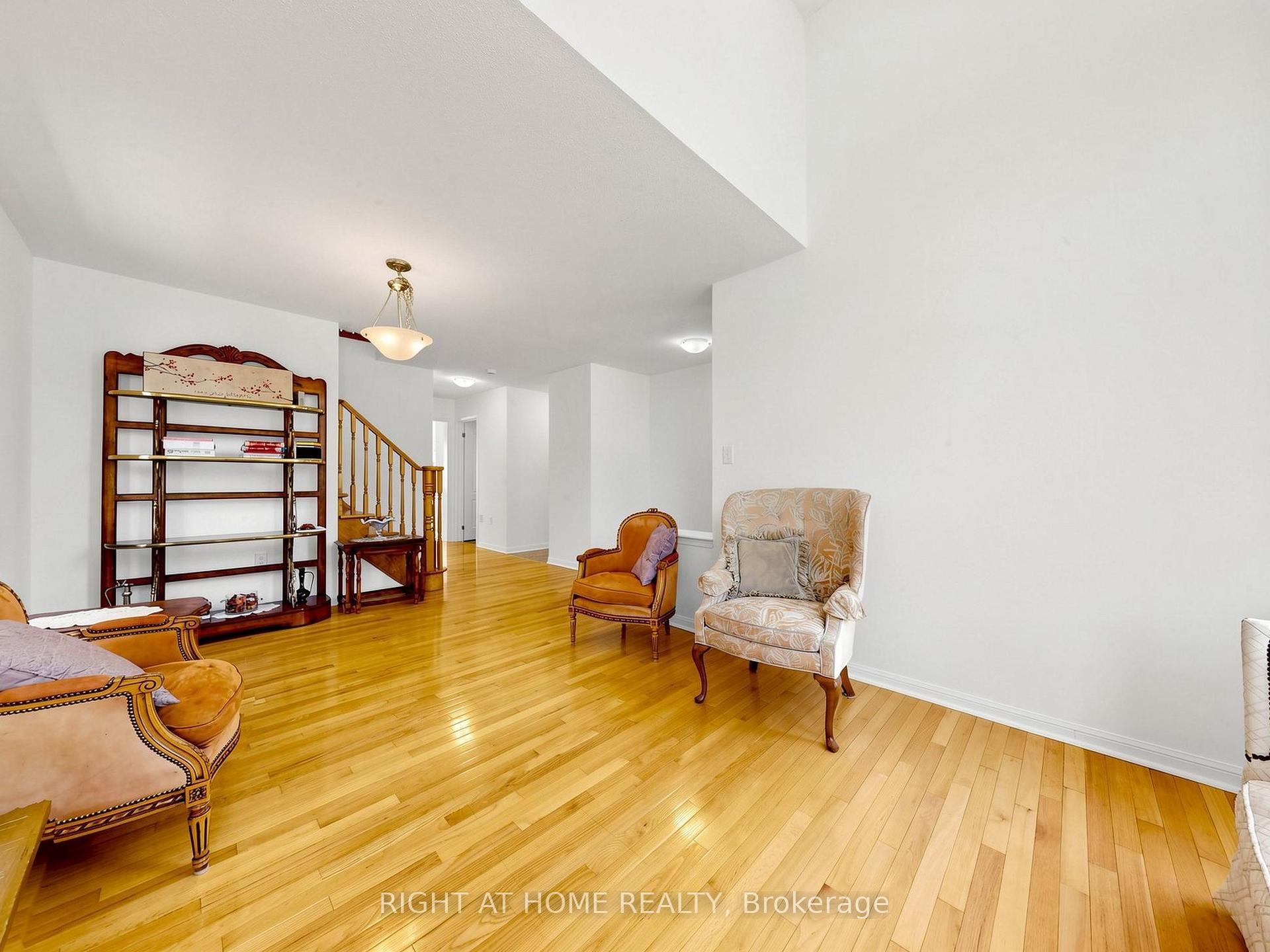 Photo 7 of 3114 Scotscraig Crescent, Oakville, Bronte Creek — HOMEH