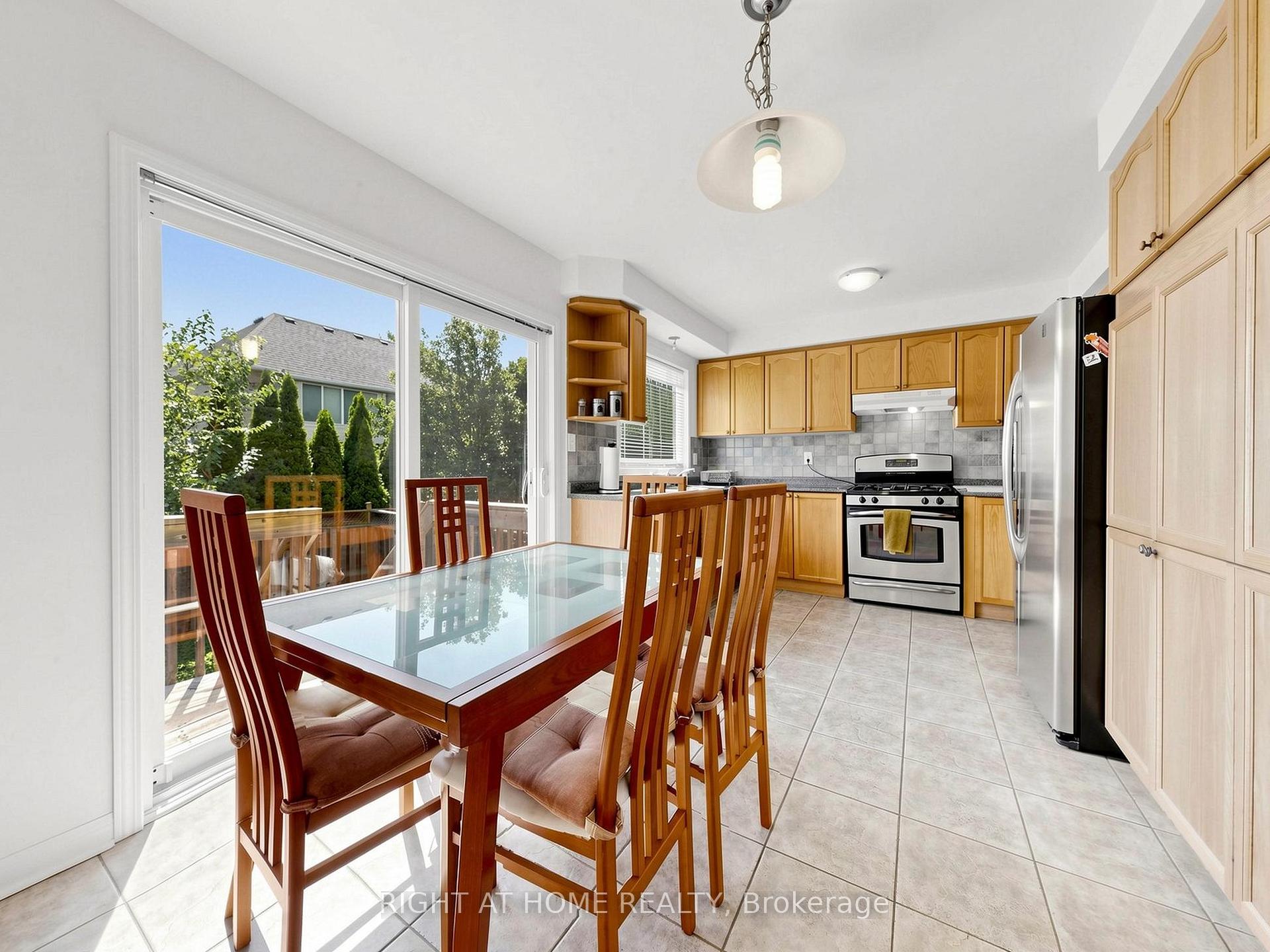 Photo 8 of 3114 Scotscraig Crescent, Oakville, Bronte Creek — HOMEH