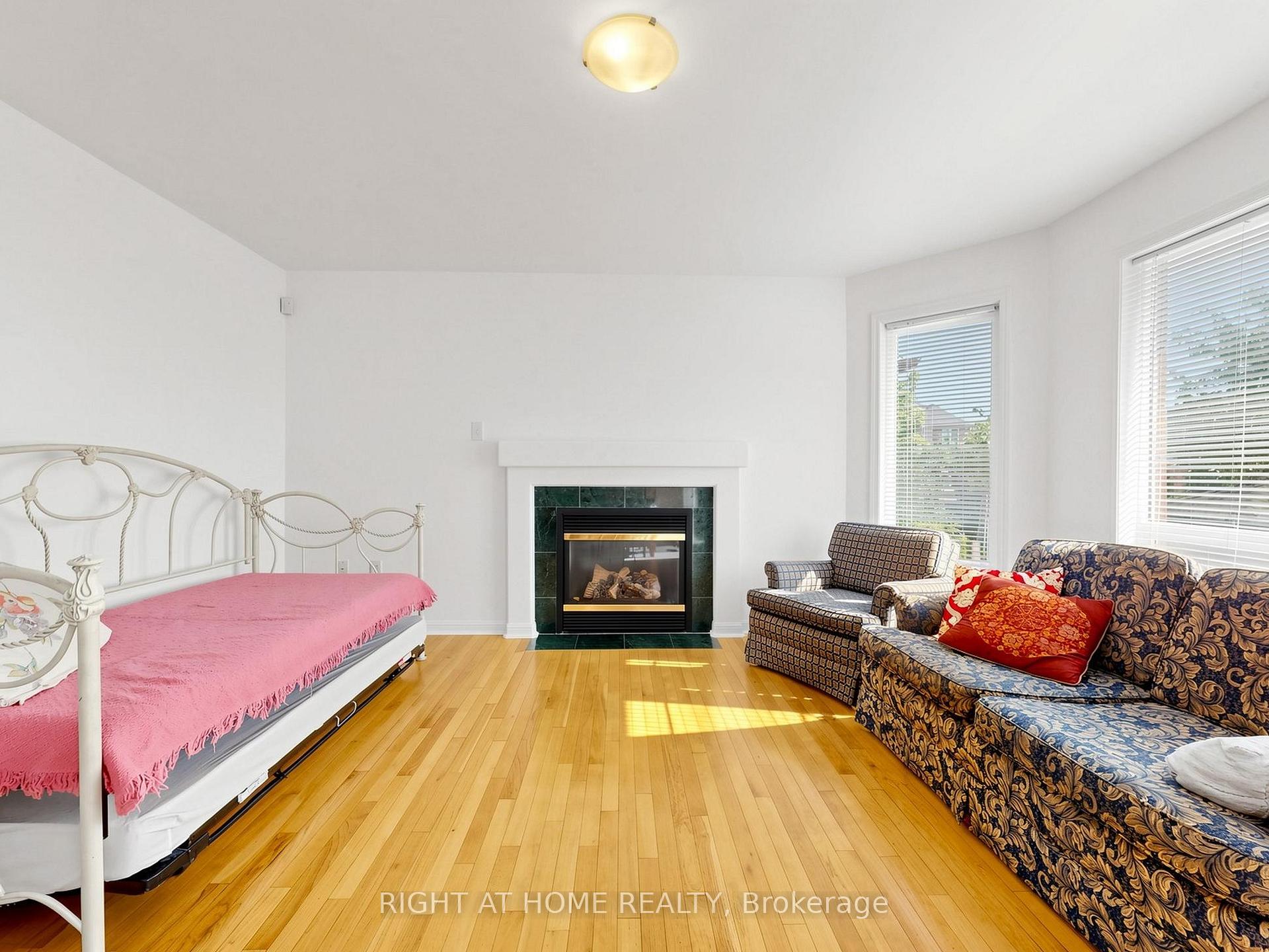 Photo 15 of 3114 Scotscraig Crescent, Oakville, Bronte Creek — HOMEH
