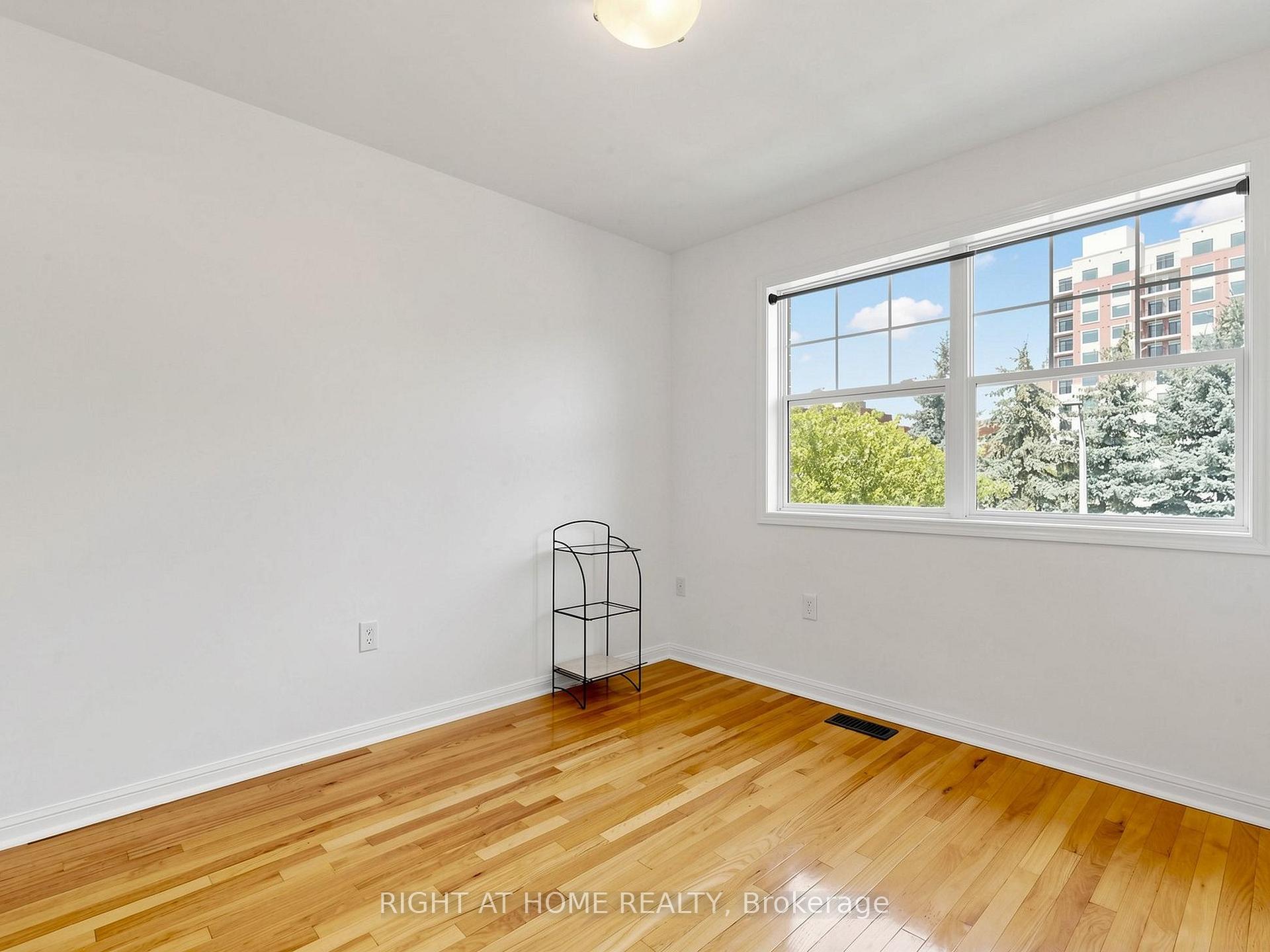 Photo 33 of 3114 Scotscraig Crescent, Oakville, Bronte Creek — HOMEH