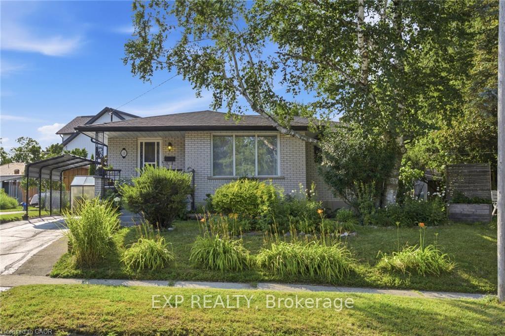 Photo 3 of 11 Summit Crescent, Guelph, Exhibition Park — HOMEH