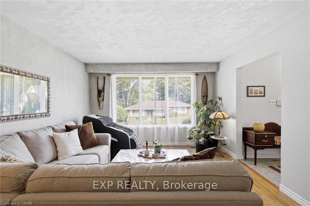 Photo 11 of 11 Summit Crescent, Guelph, Exhibition Park — HOMEH