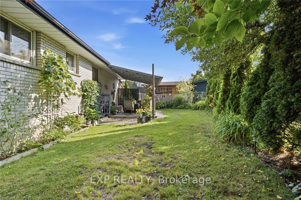 Photo 76 of 11 Summit Crescent, Guelph, Exhibition Park — HOMEH