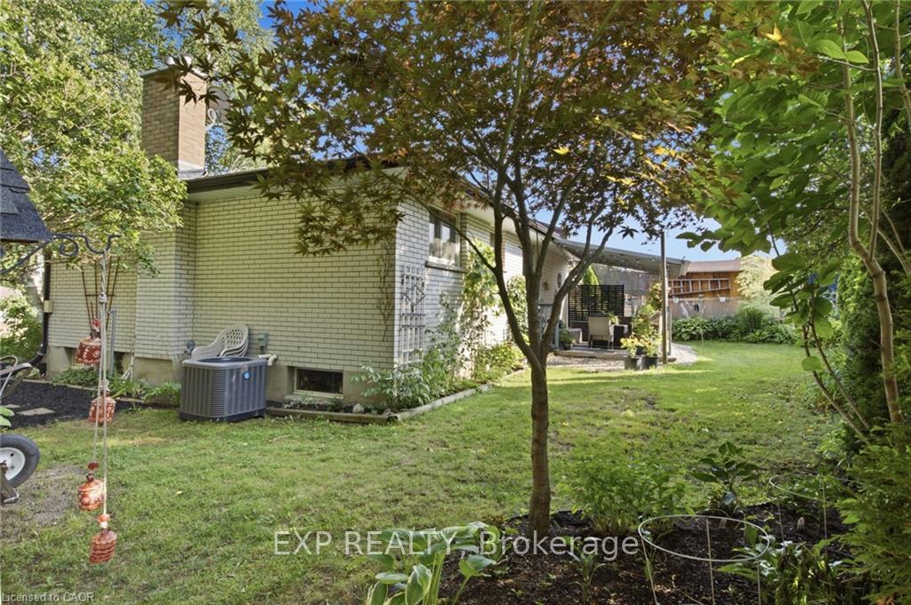 Photo 78 of 11 Summit Crescent, Guelph, Exhibition Park — HOMEH
