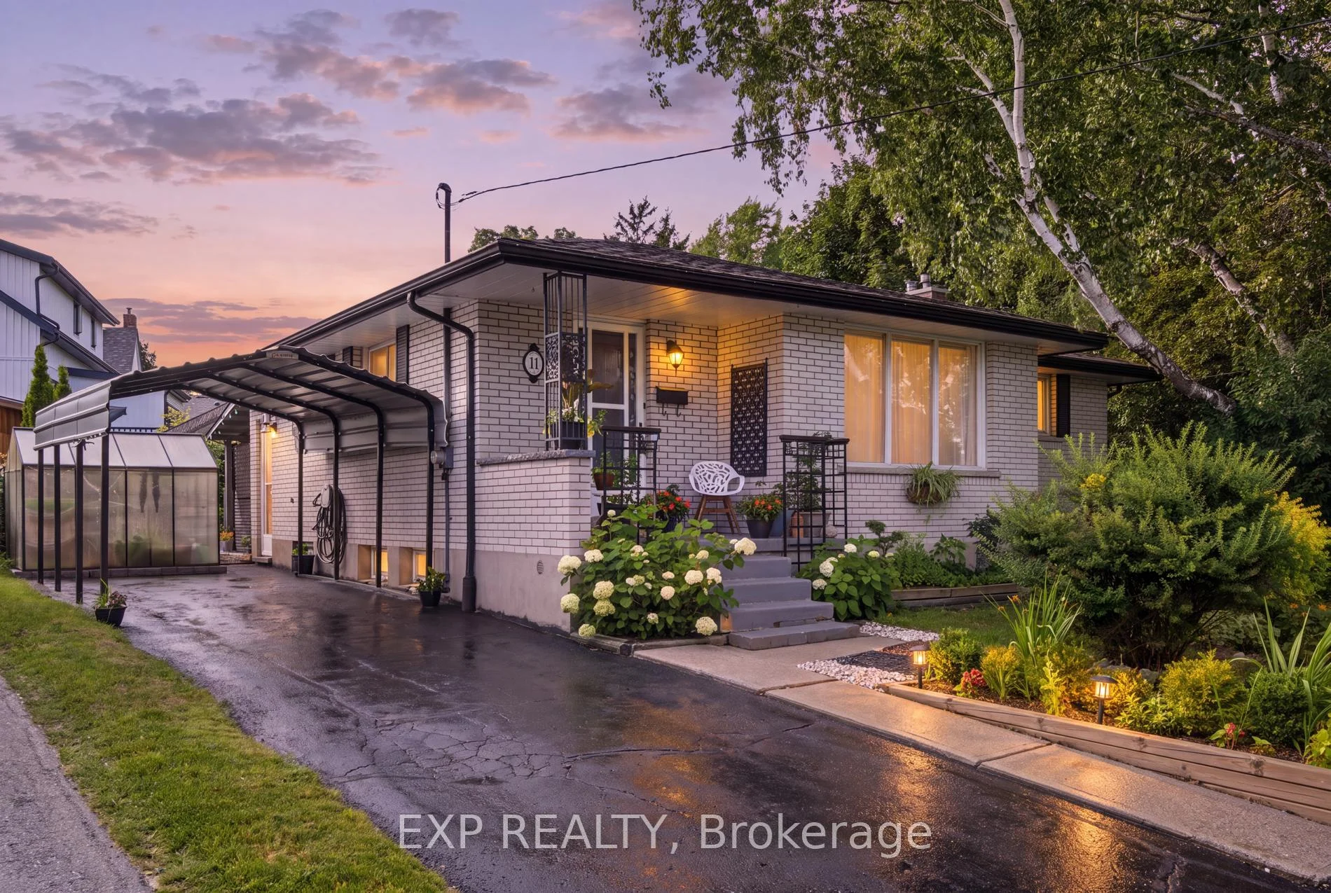 Photo 1 of 11 Summit Crescent, Guelph, Exhibition Park — HOMEH