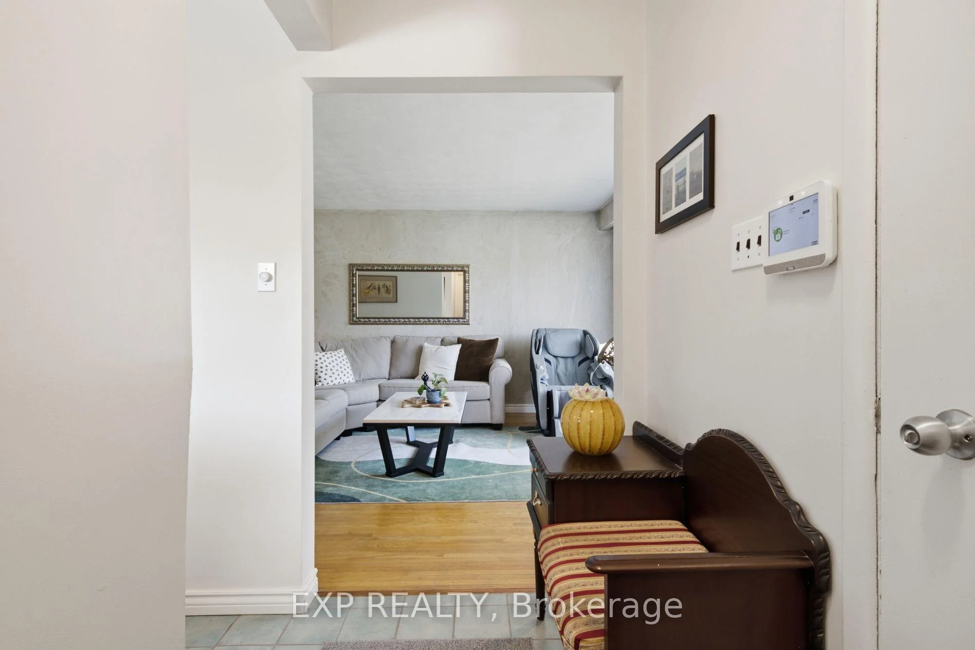 Photo 10 of 11 Summit Crescent, Guelph, Exhibition Park — HOMEH