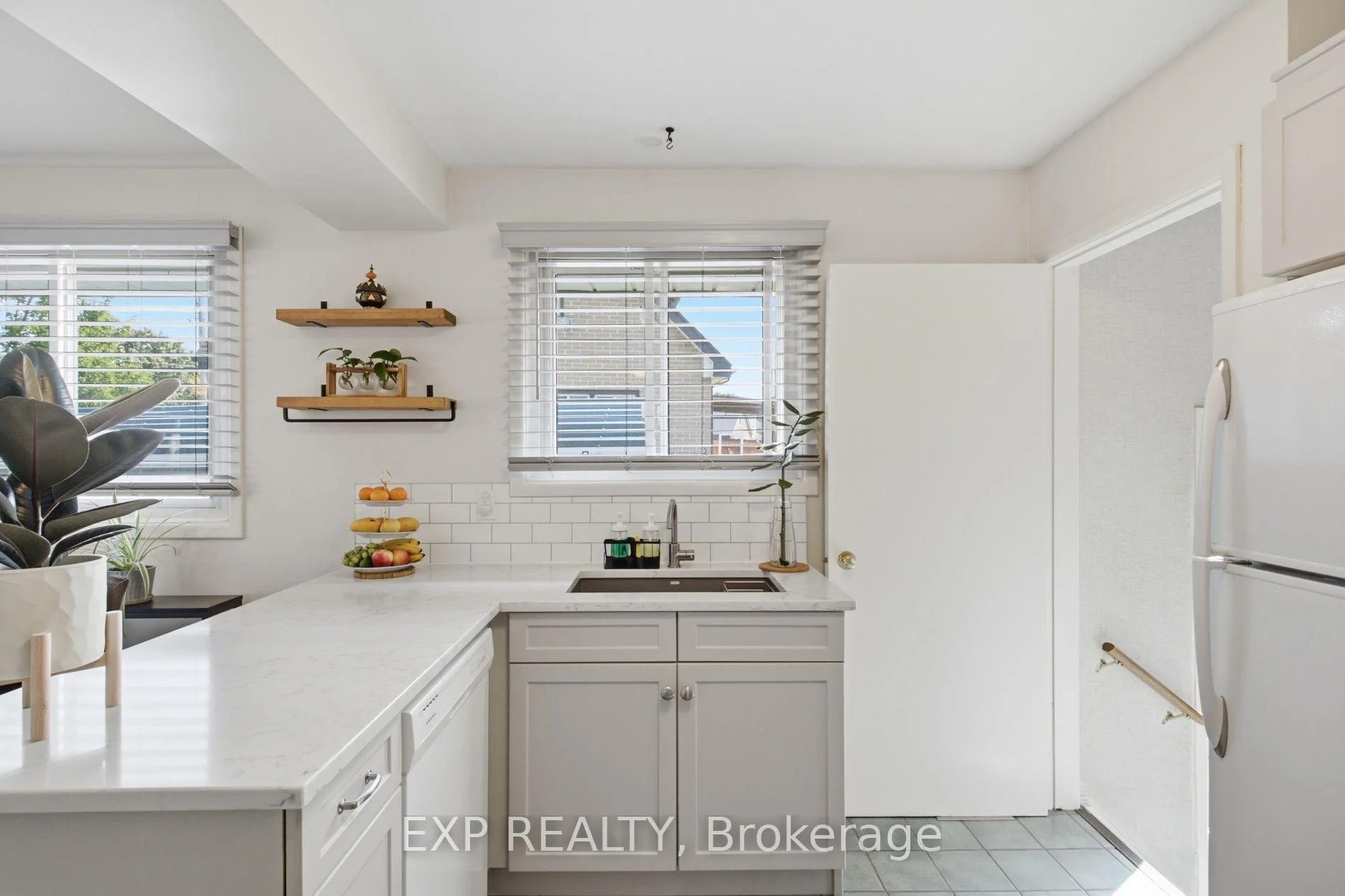 Photo 26 of 11 Summit Crescent, Guelph, Exhibition Park — HOMEH
