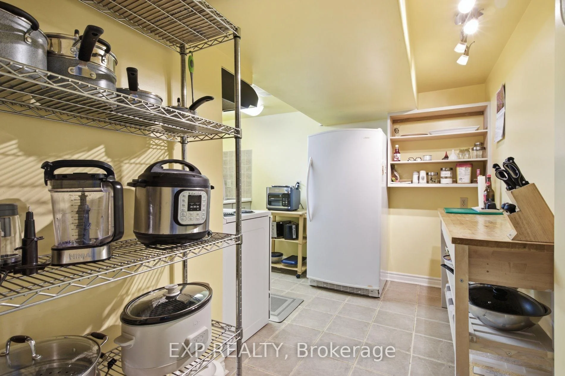 Photo 62 of 11 Summit Crescent, Guelph, Exhibition Park — HOMEH
