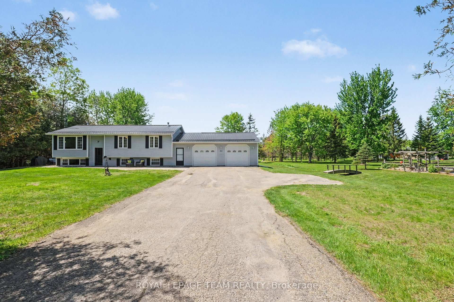 Photo 3 of 316 County Road 25, North Grenville, North Grenville Twp (Kemptville South) — HOMEH