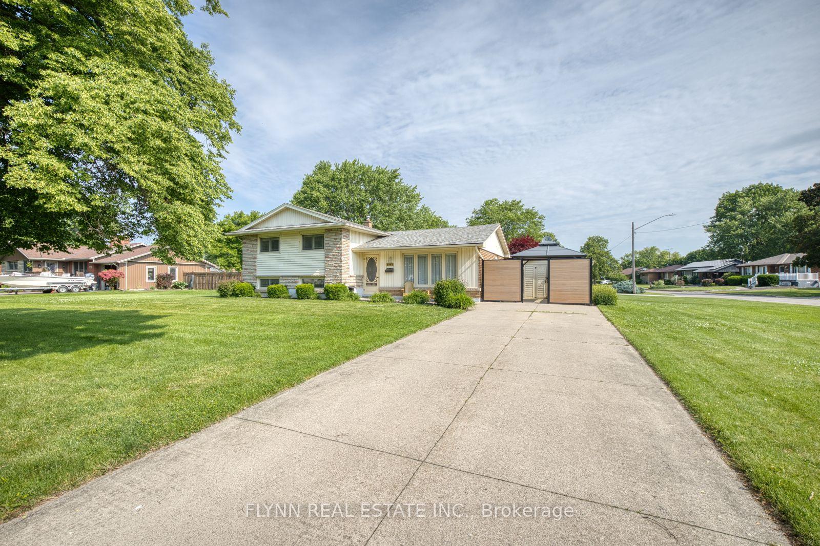 Photo 3 of 8968 Banting Avenue, Niagara Falls, Chippawa — HOMEH