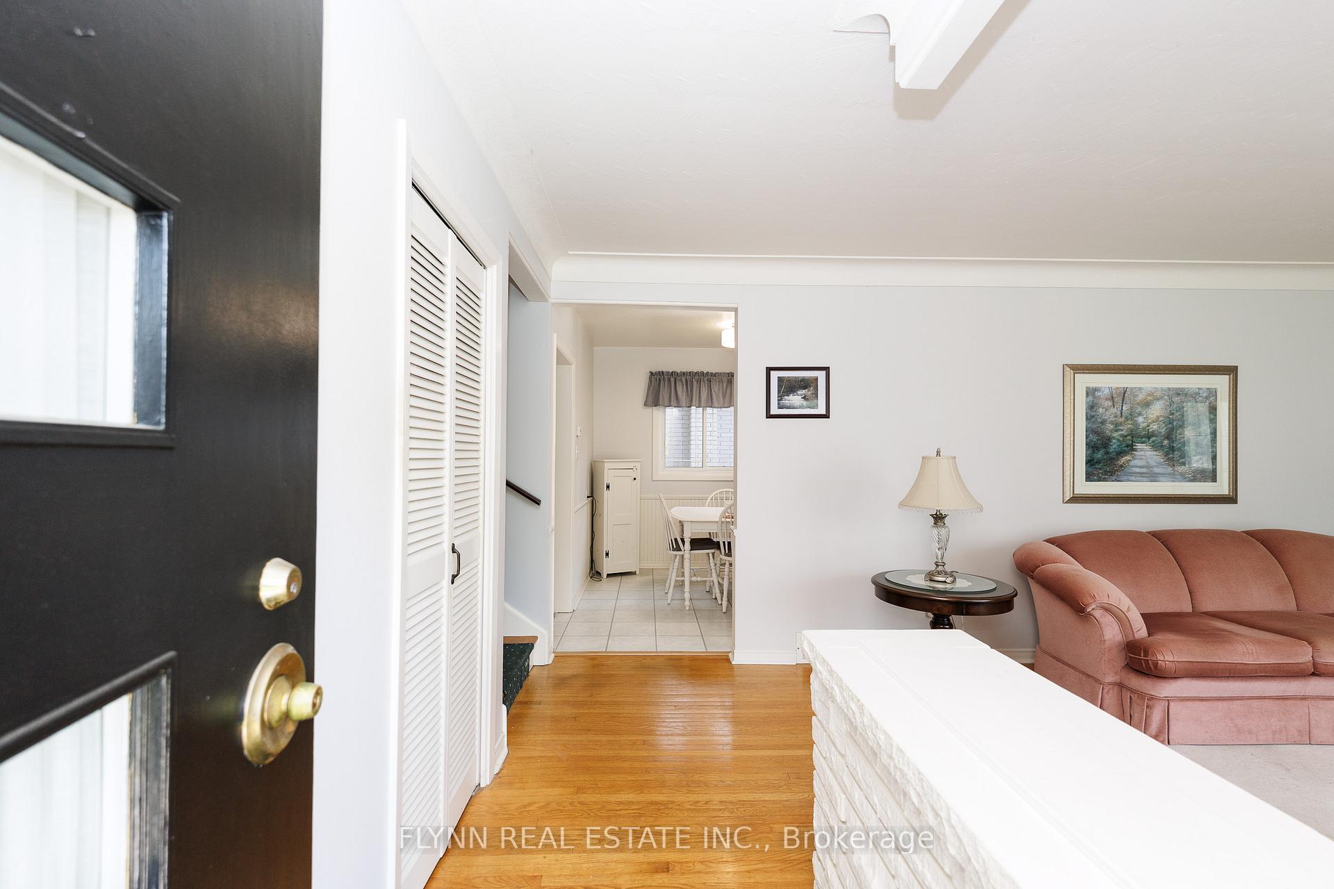 Photo 6 of 8968 Banting Avenue, Niagara Falls, Chippawa — HOMEH