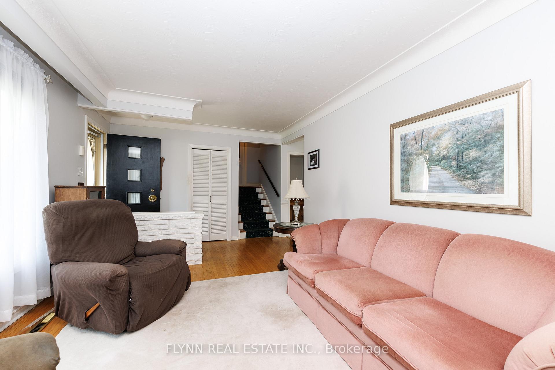 Photo 7 of 8968 Banting Avenue, Niagara Falls, Chippawa — HOMEH