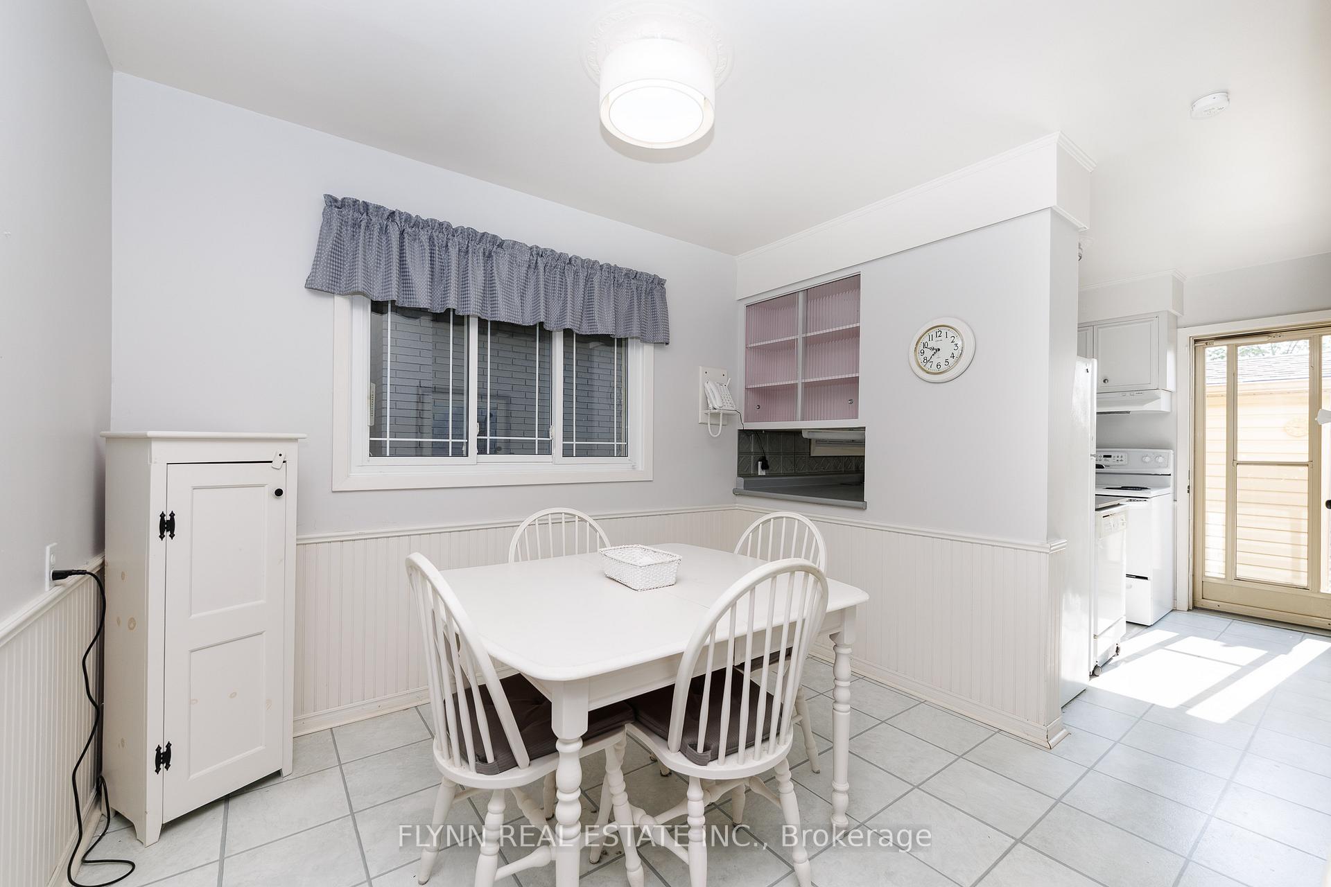 Photo 8 of 8968 Banting Avenue, Niagara Falls, Chippawa — HOMEH