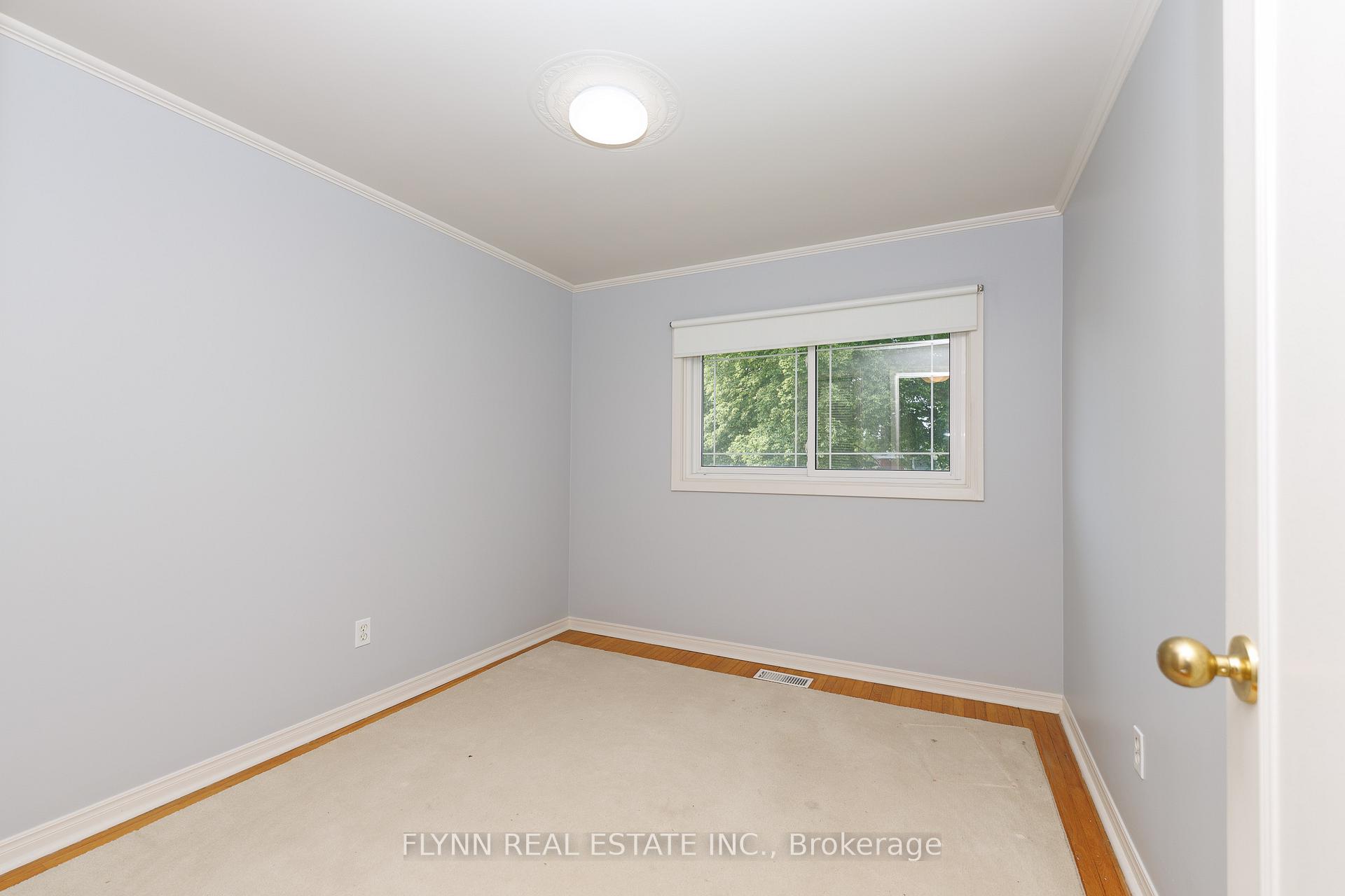 Photo 13 of 8968 Banting Avenue, Niagara Falls, Chippawa — HOMEH