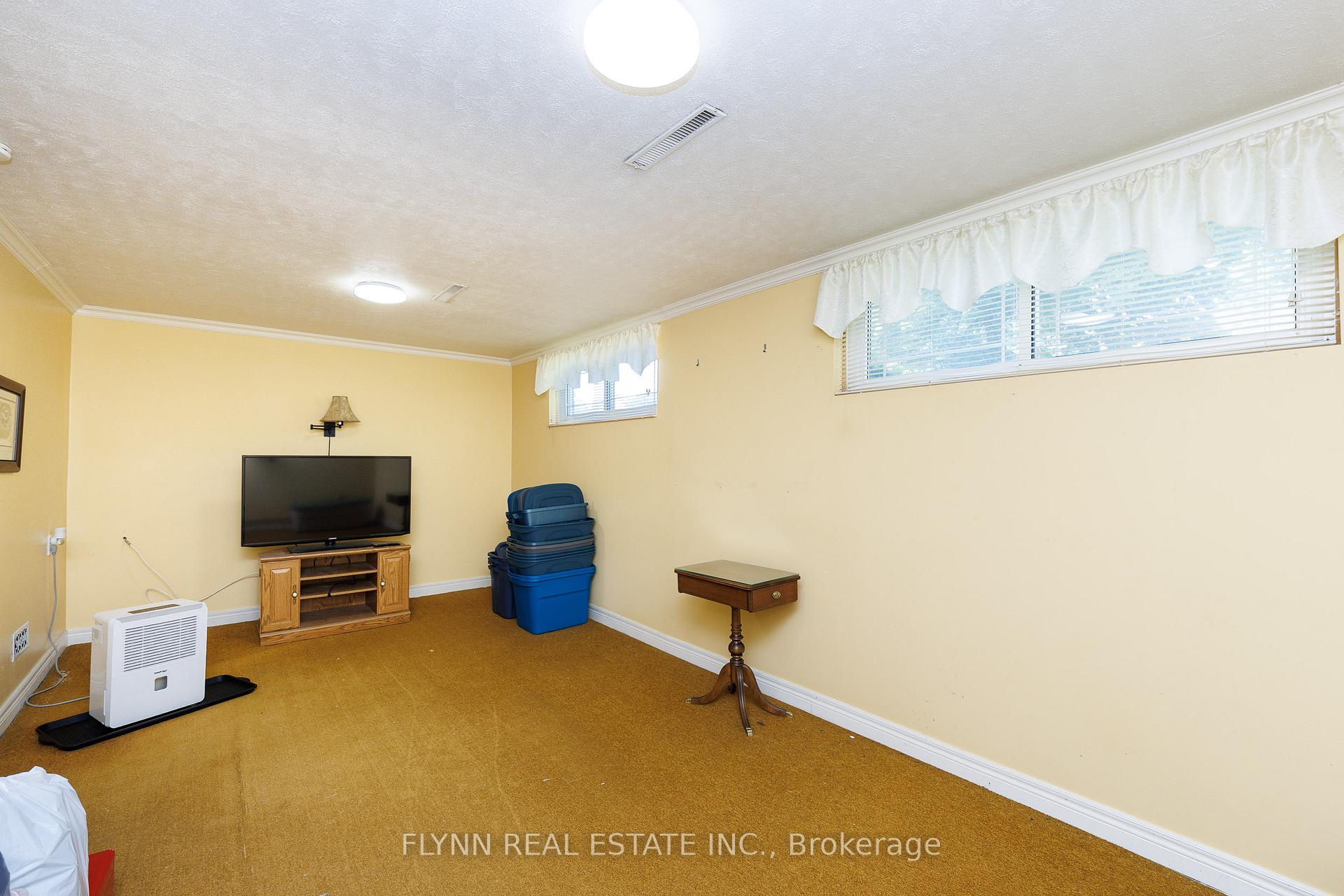 Photo 20 of 8968 Banting Avenue, Niagara Falls, Chippawa — HOMEH