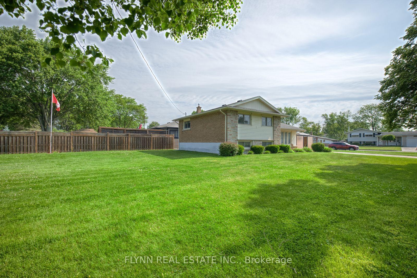 Photo 23 of 8968 Banting Avenue, Niagara Falls, Chippawa — HOMEH