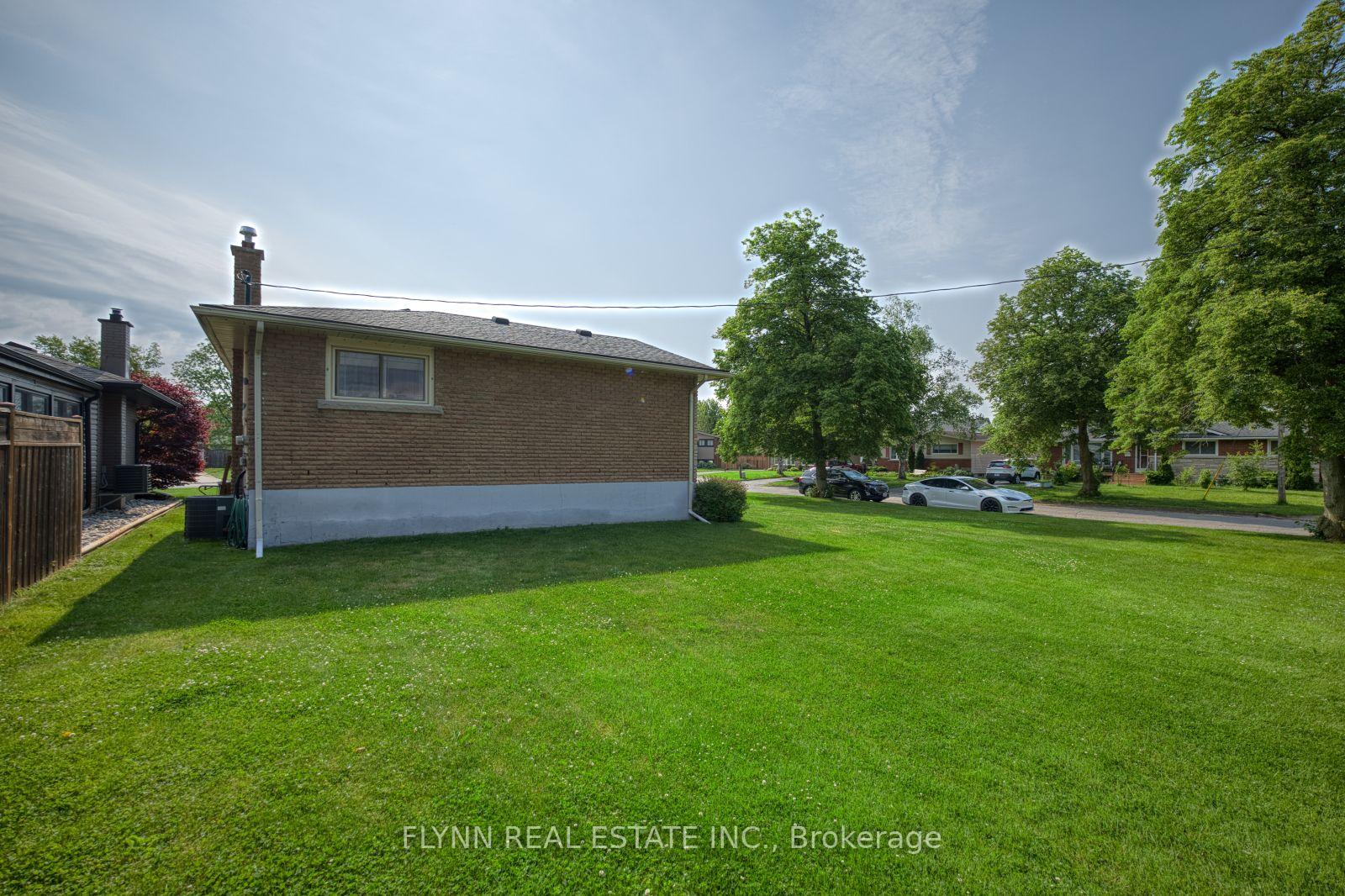 Photo 25 of 8968 Banting Avenue, Niagara Falls, Chippawa — HOMEH