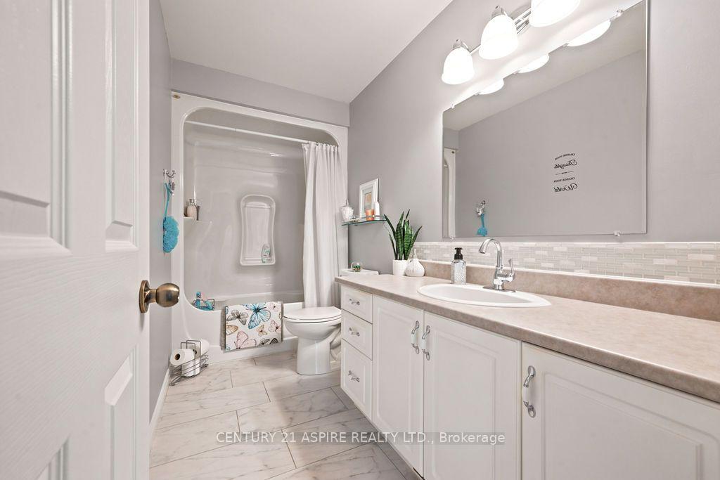 Photo 22 of 3 Highland Park Drive, Petawawa, Petawawa — HOMEH