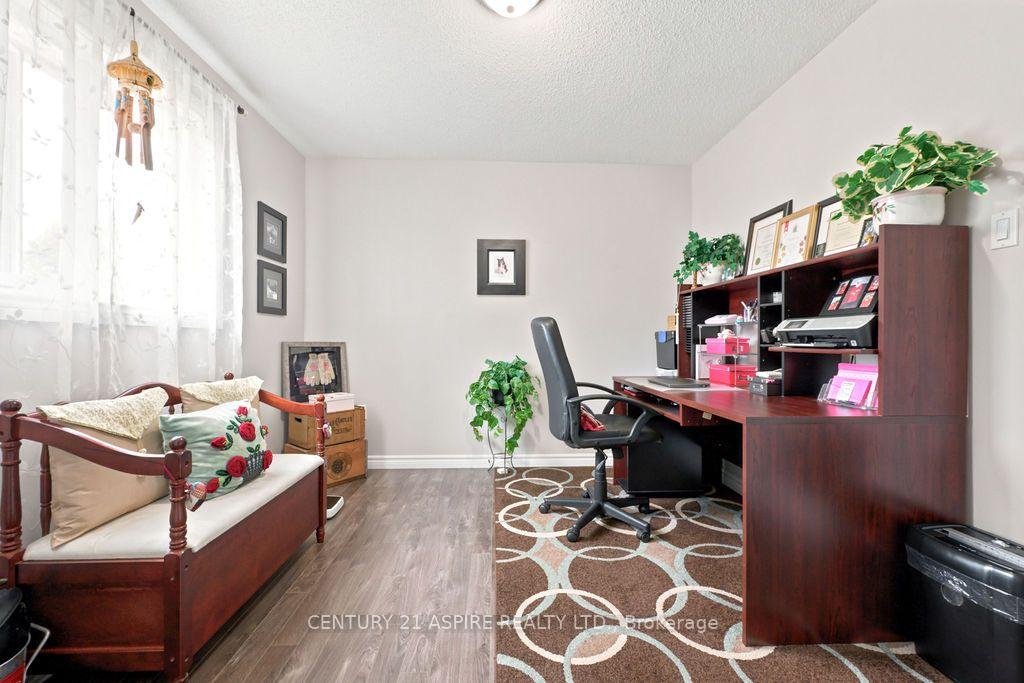 Photo 24 of 3 Highland Park Drive, Petawawa, Petawawa — HOMEH